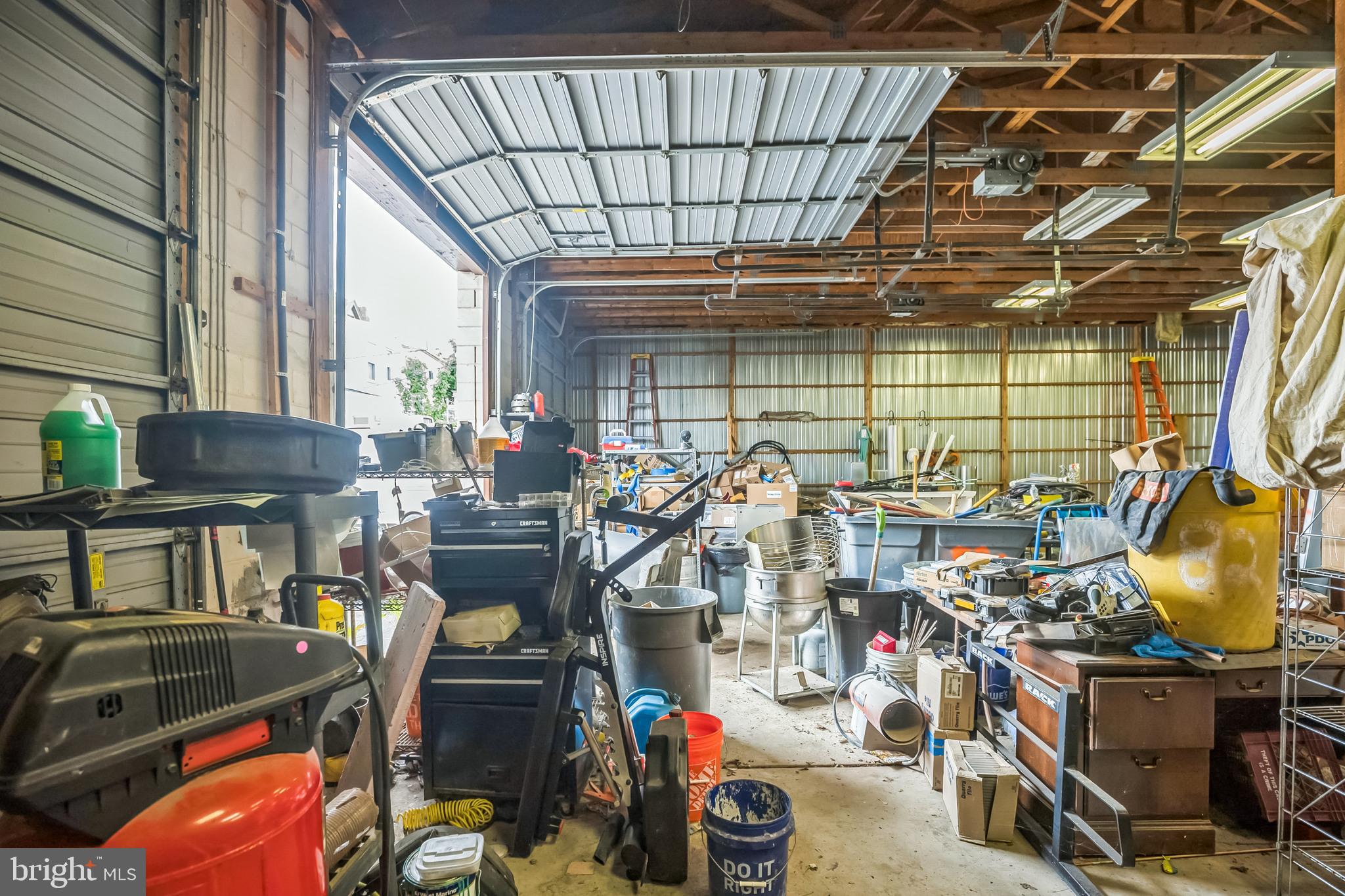 COLLINGDALE - Commercial Sale