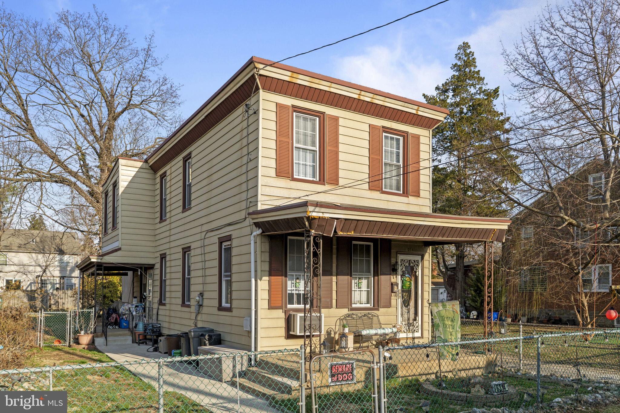 LAWNDALE - Residential