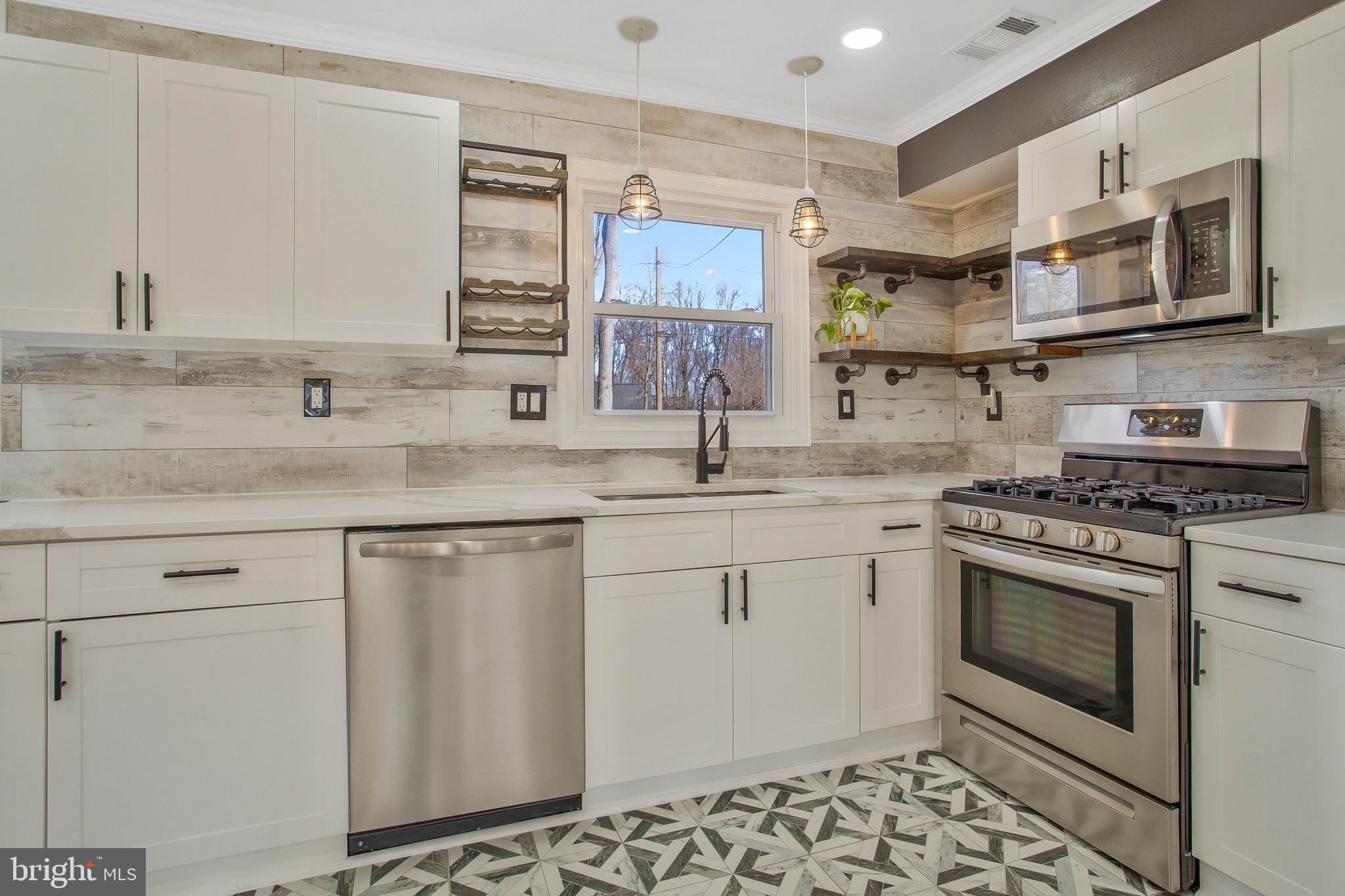 YORKTOWN AT BELAIR - Residential