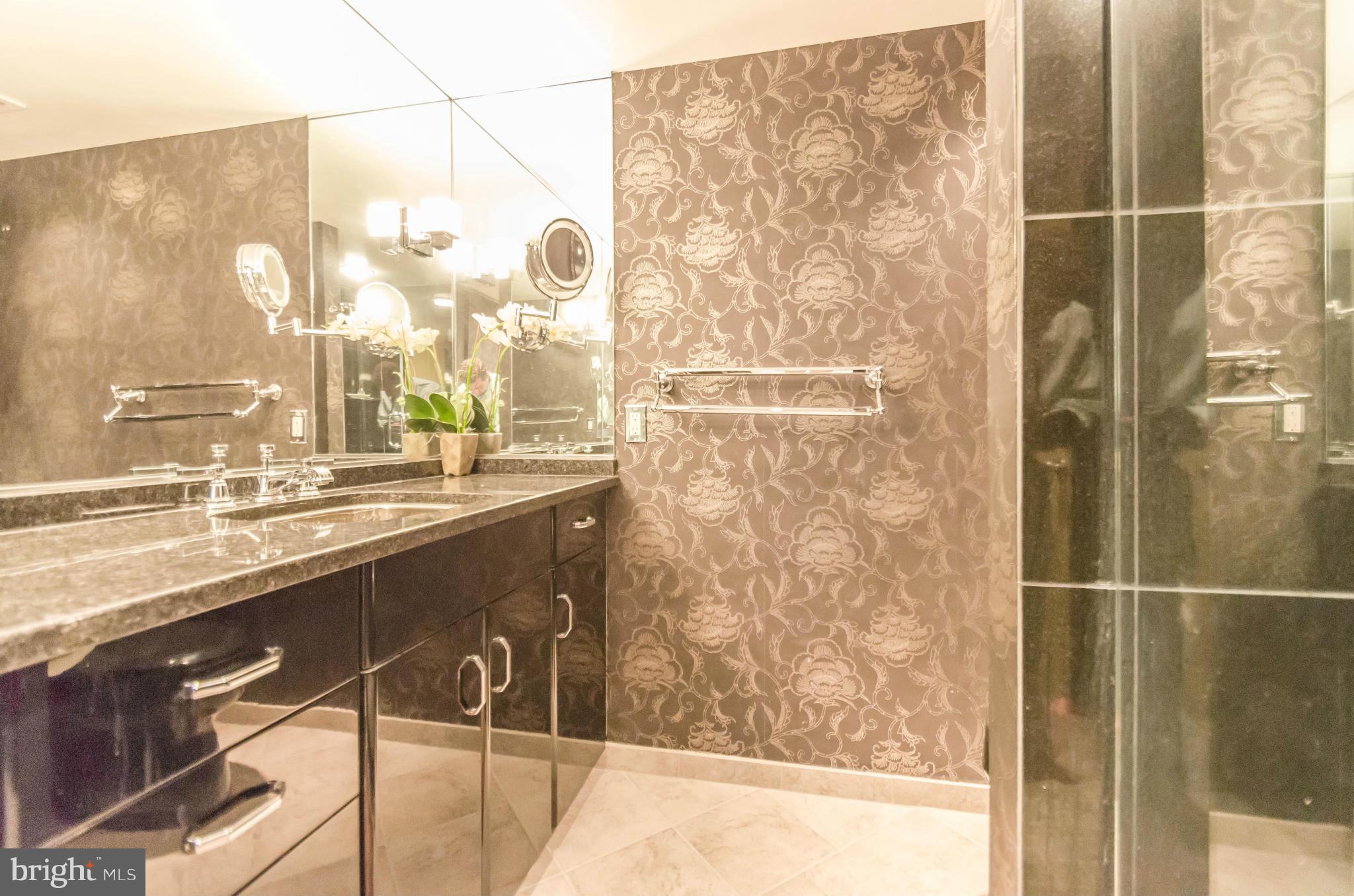 HARPER HOUSE CONDOMINIUMS - Residential