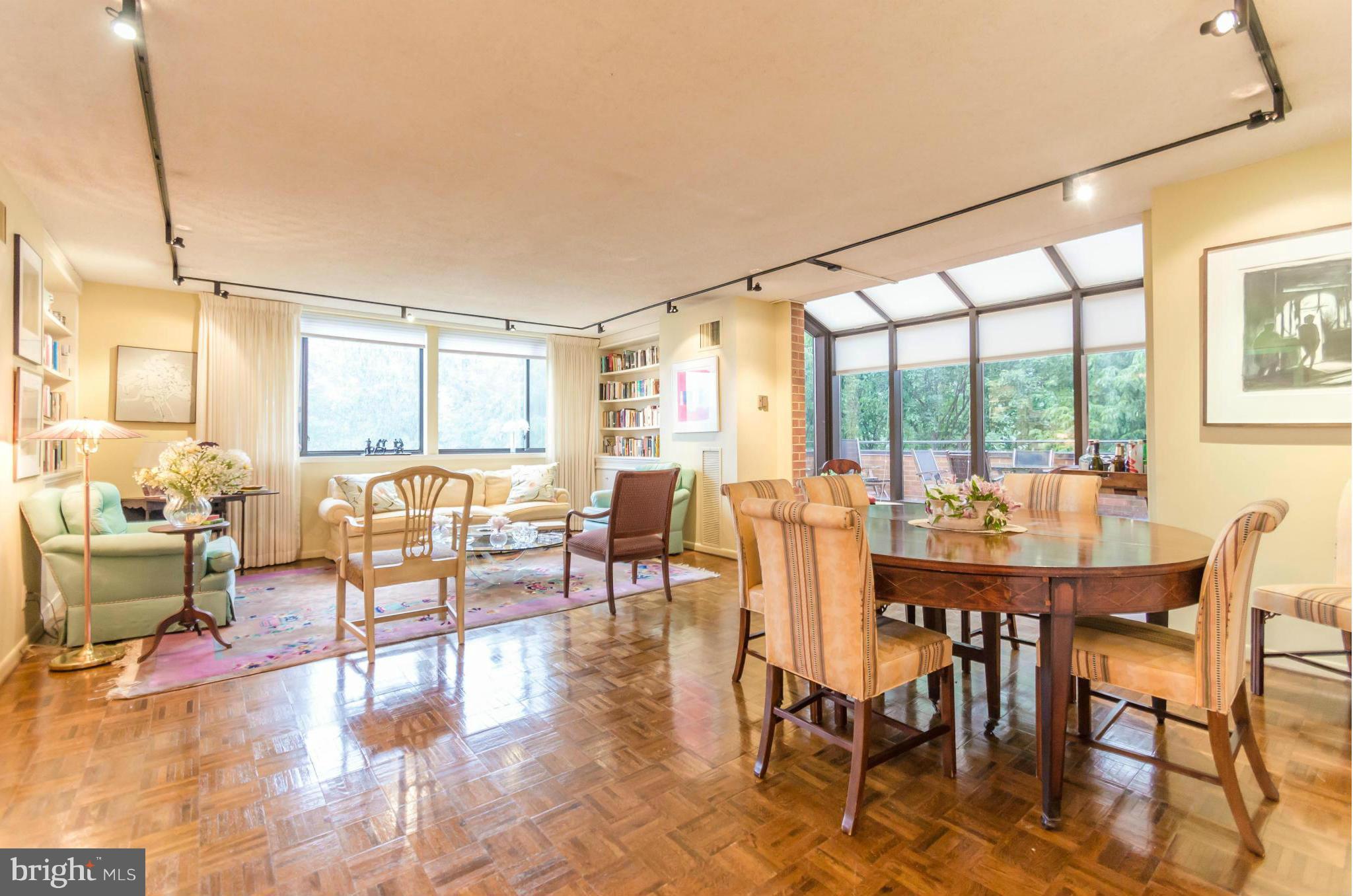 HARPER HOUSE CONDOMINIUMS - Residential