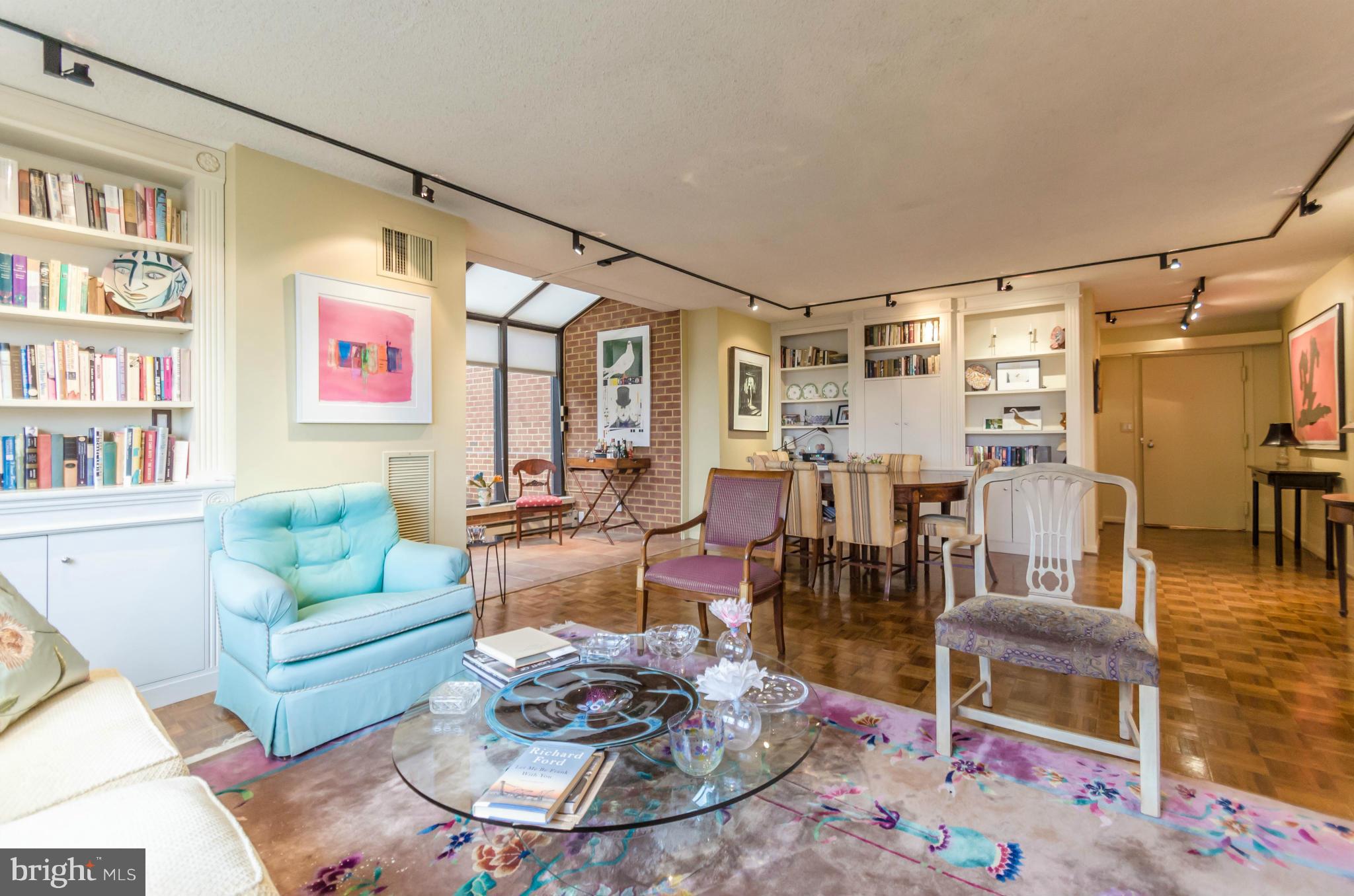 HARPER HOUSE CONDOMINIUMS - Residential