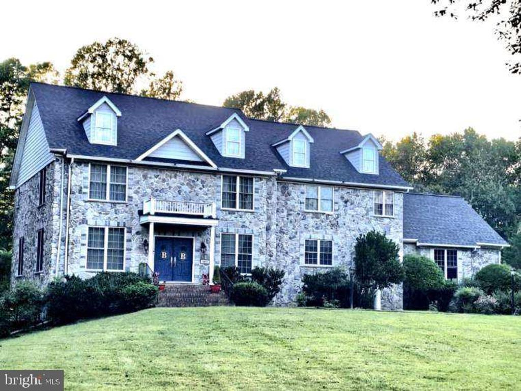 Photo of 14815 Pale Morning Place, HUGHESVILLE, MD 20637 (MLS # MDCH2047986)