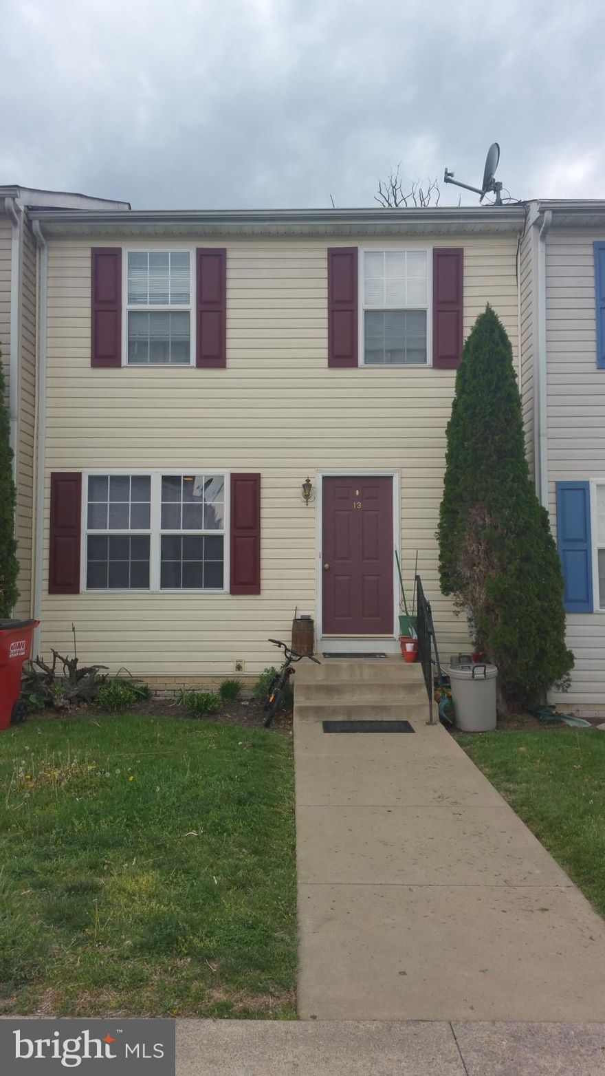 Spacious Townhouse w/1600 sq. ft. of living space plus 800 sq. ft. unfinished basement w/wide exterior walk up stairs.. Home features 3 bedrooms, 2.5 baths, master bedroom has large his/her closets and full bath. Great location, easy access to I-81, Rt. 11 and Rt. 51. 24 hr notice to show, tenant occupied.