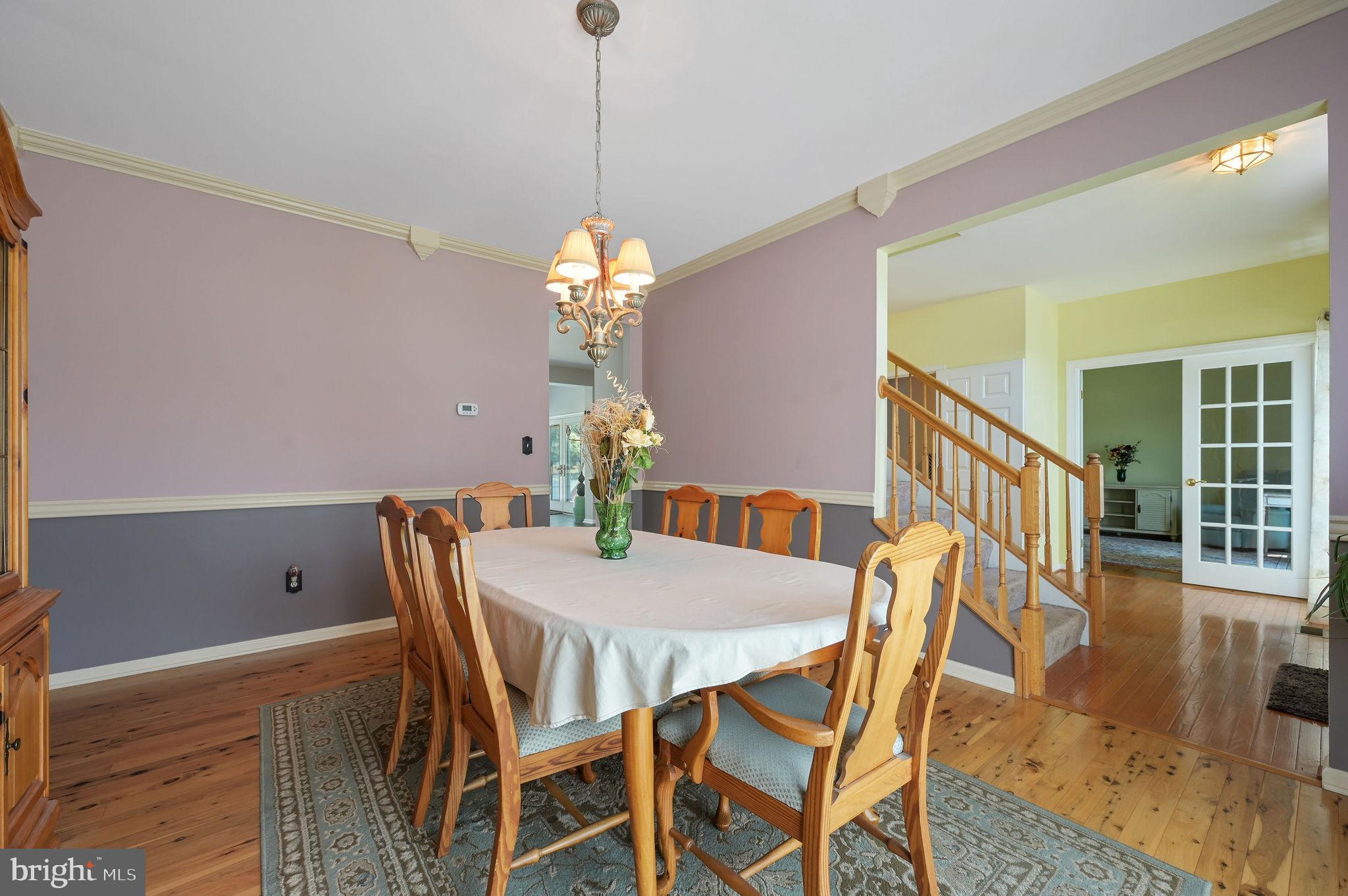 16 E SHAKESPEARE DRIVE