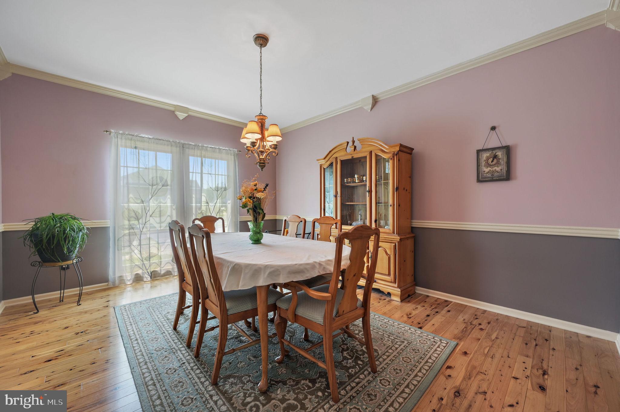 16 E SHAKESPEARE DRIVE