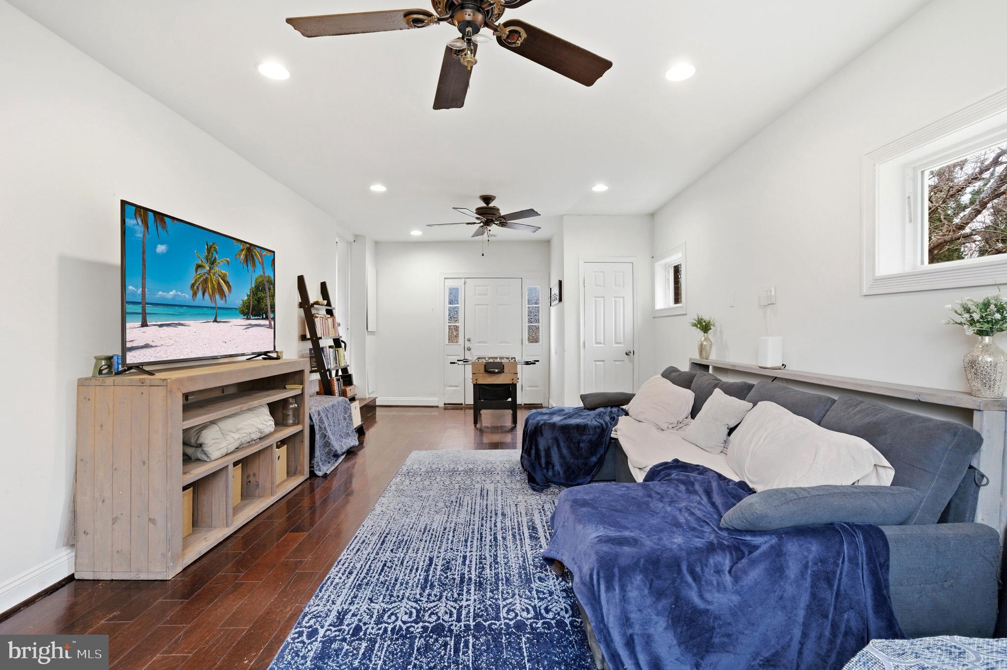 GREEN MEADOWS - Residential