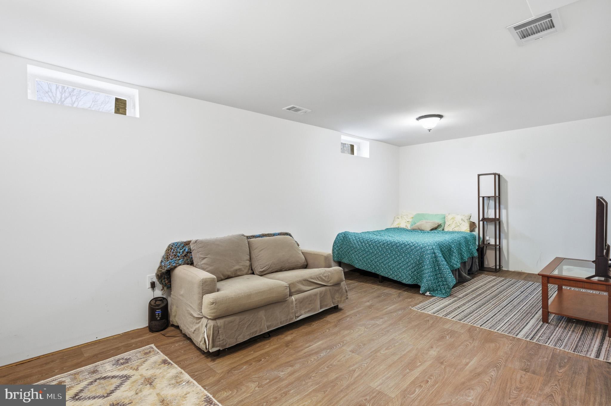 GREEN MEADOWS - Residential