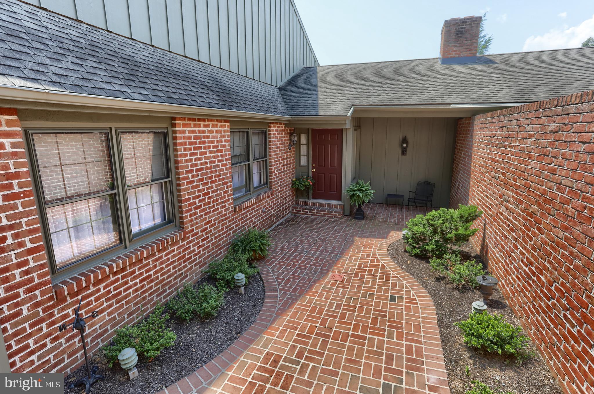 1203 GALWAY COURT