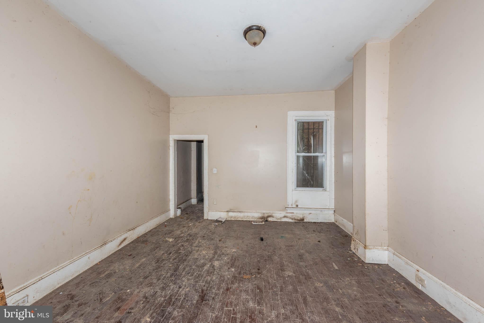 214 N FULTON AVENUE