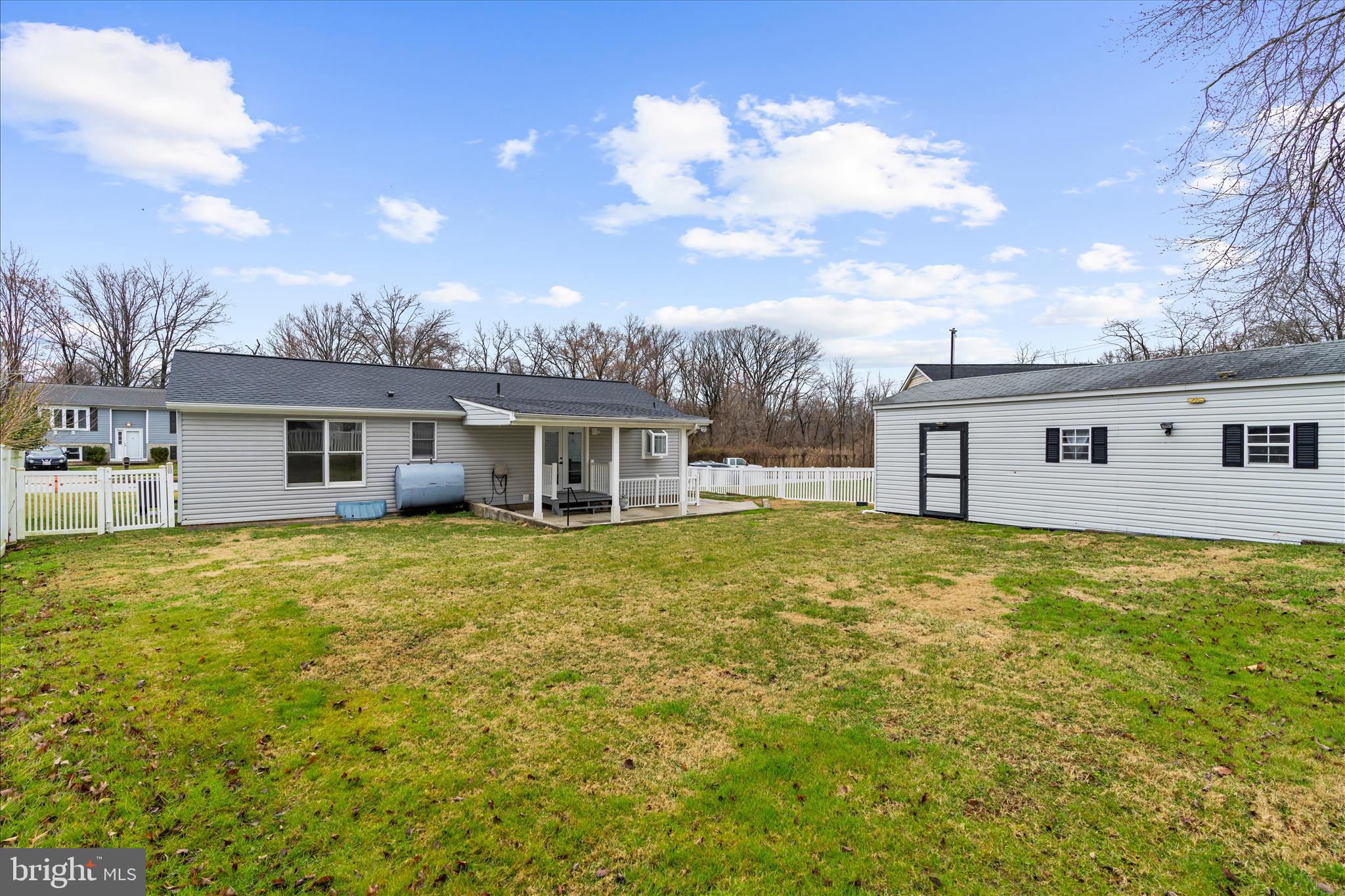 GOLDEN ACRES - Residential