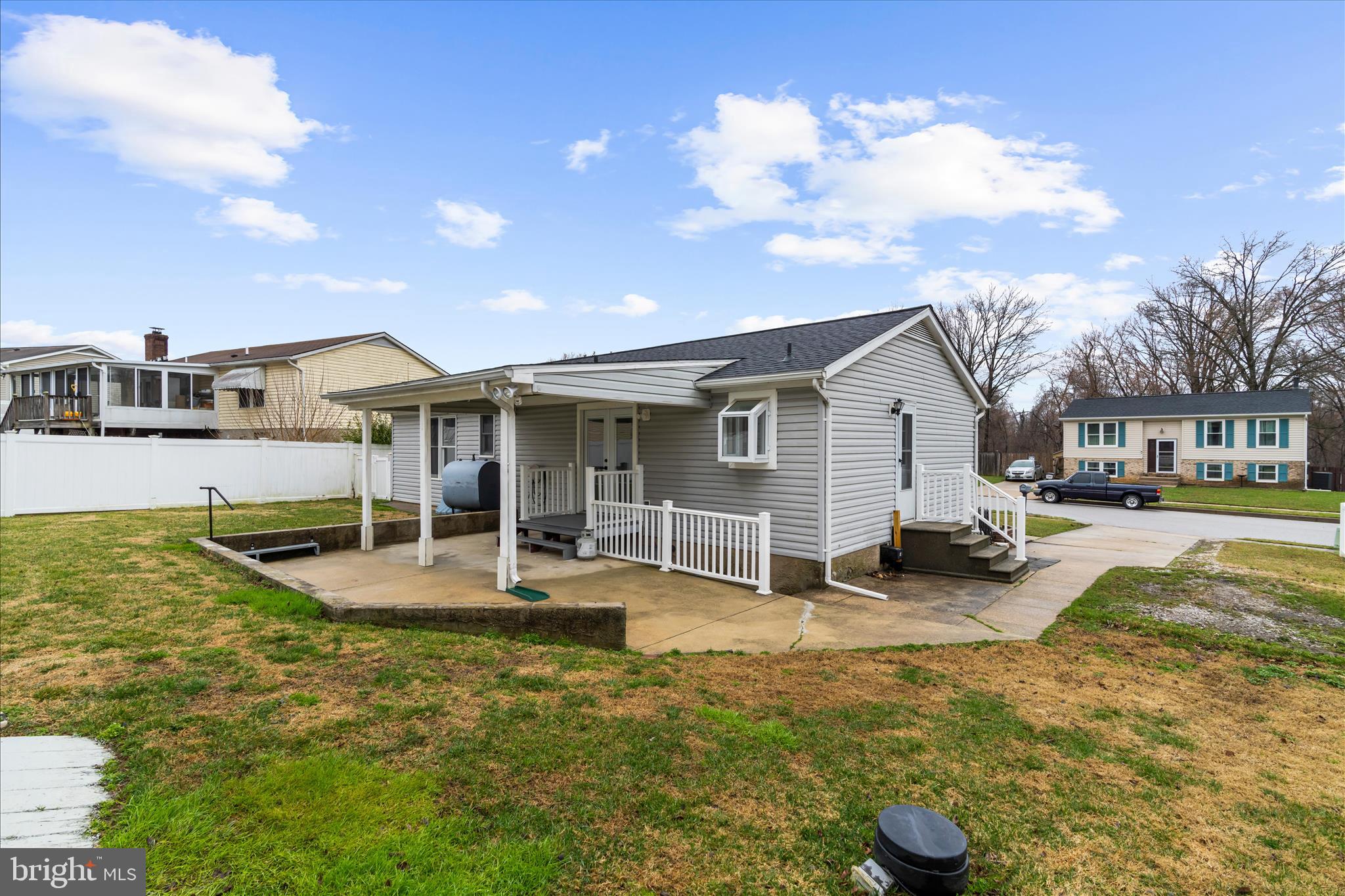 GOLDEN ACRES - Residential