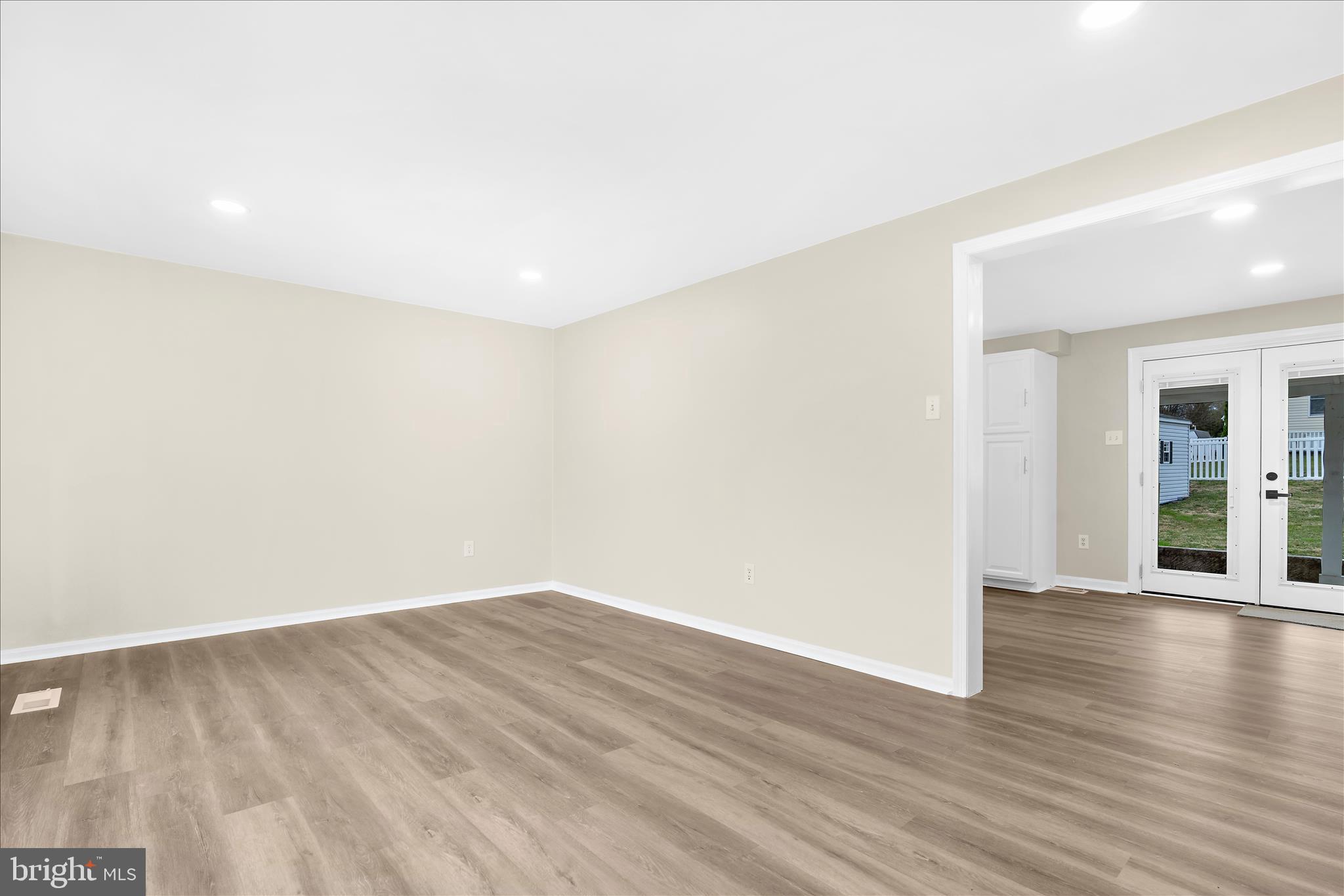 GOLDEN ACRES - Residential