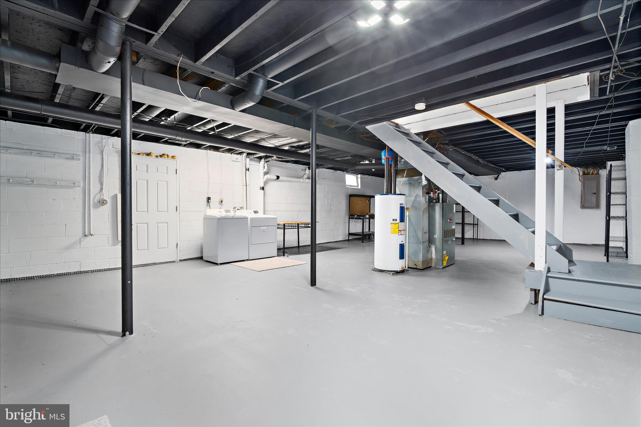 GOLDEN ACRES - Residential