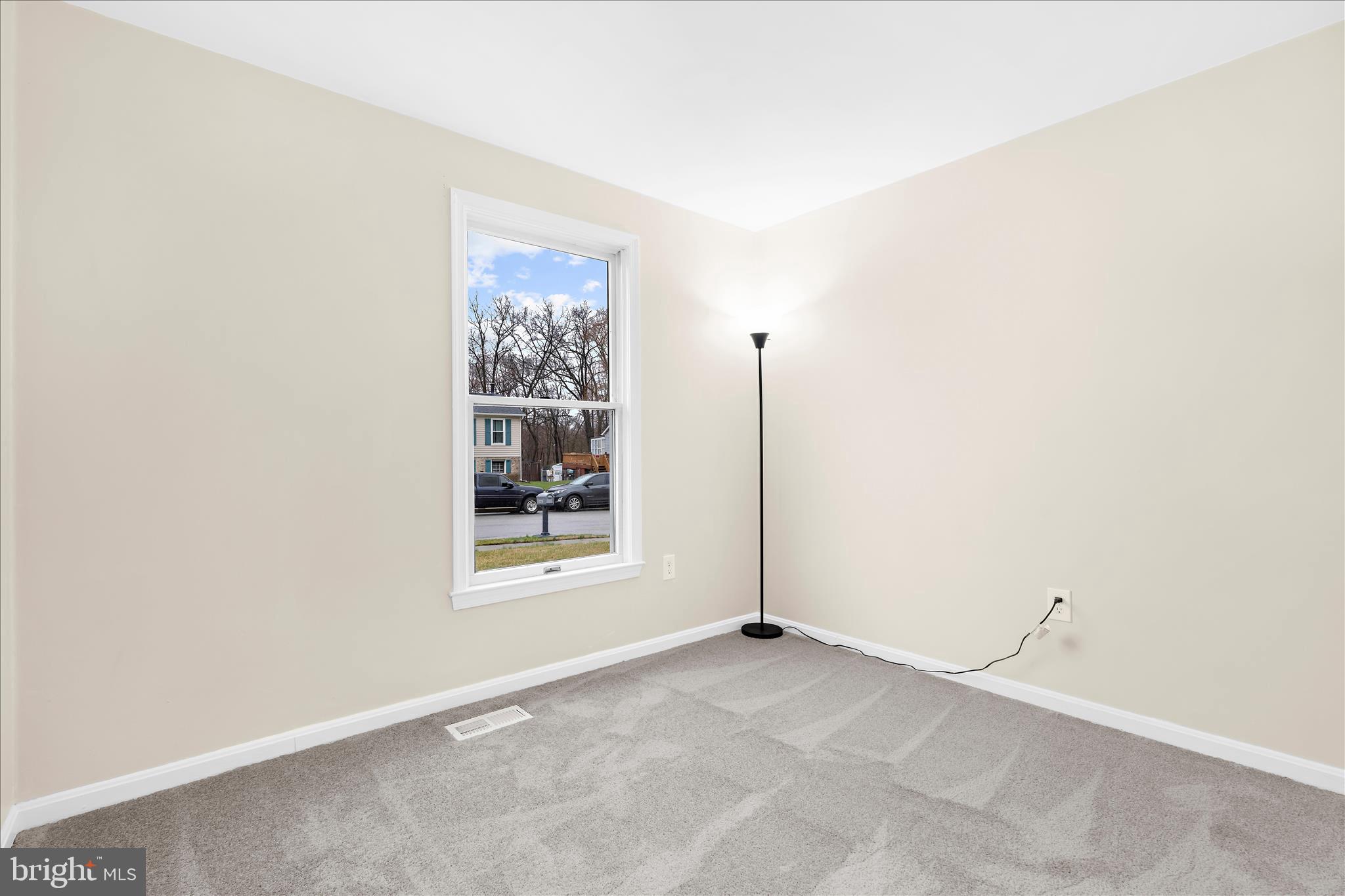 GOLDEN ACRES - Residential