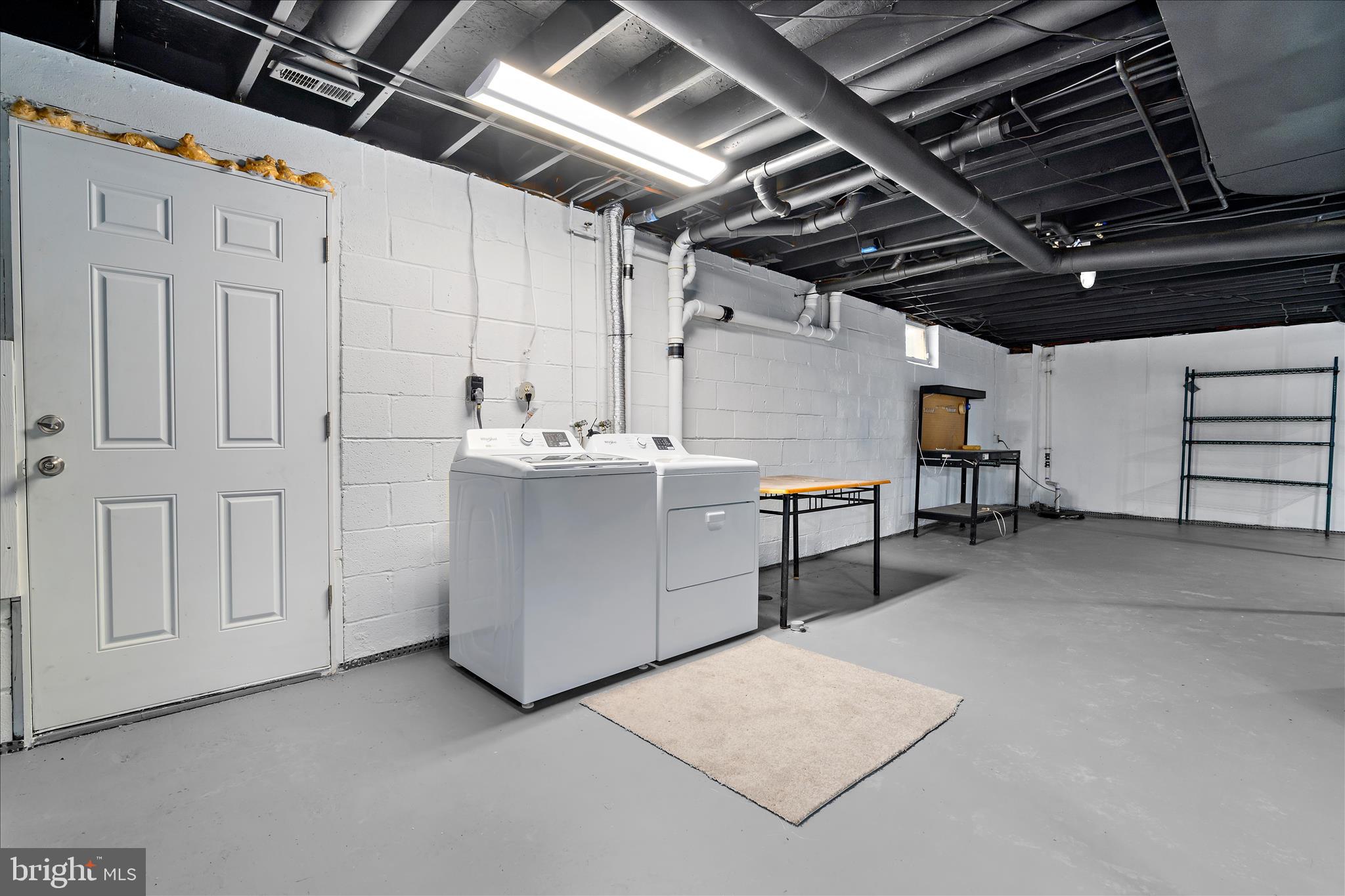 GOLDEN ACRES - Residential