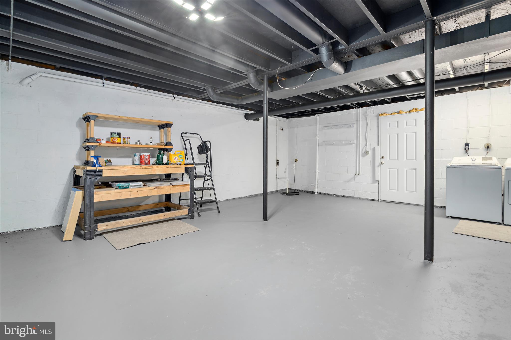 GOLDEN ACRES - Residential