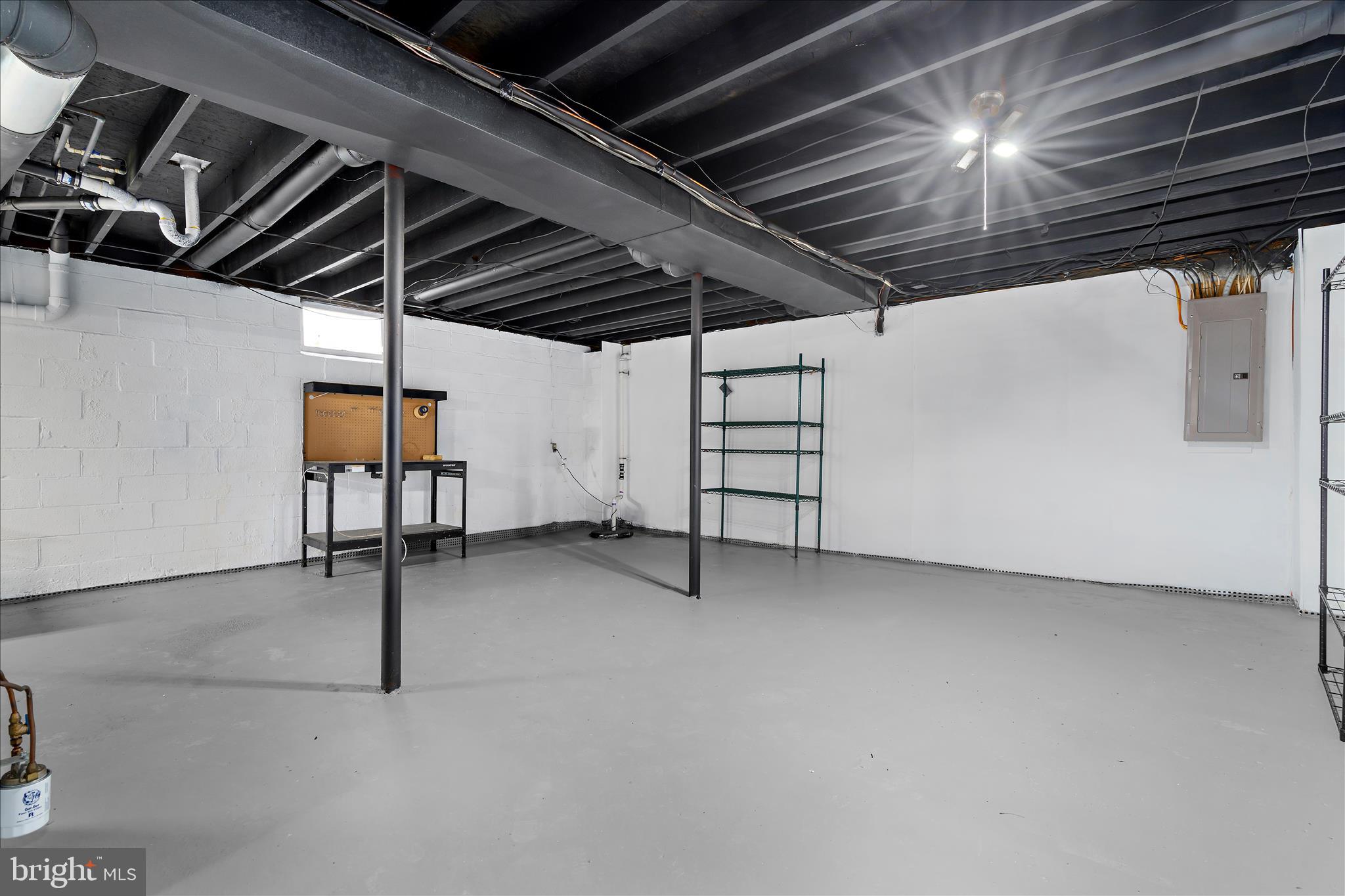 GOLDEN ACRES - Residential