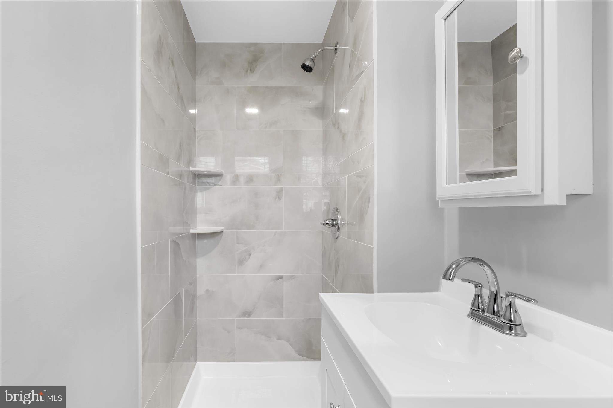 GOLDEN ACRES - Residential