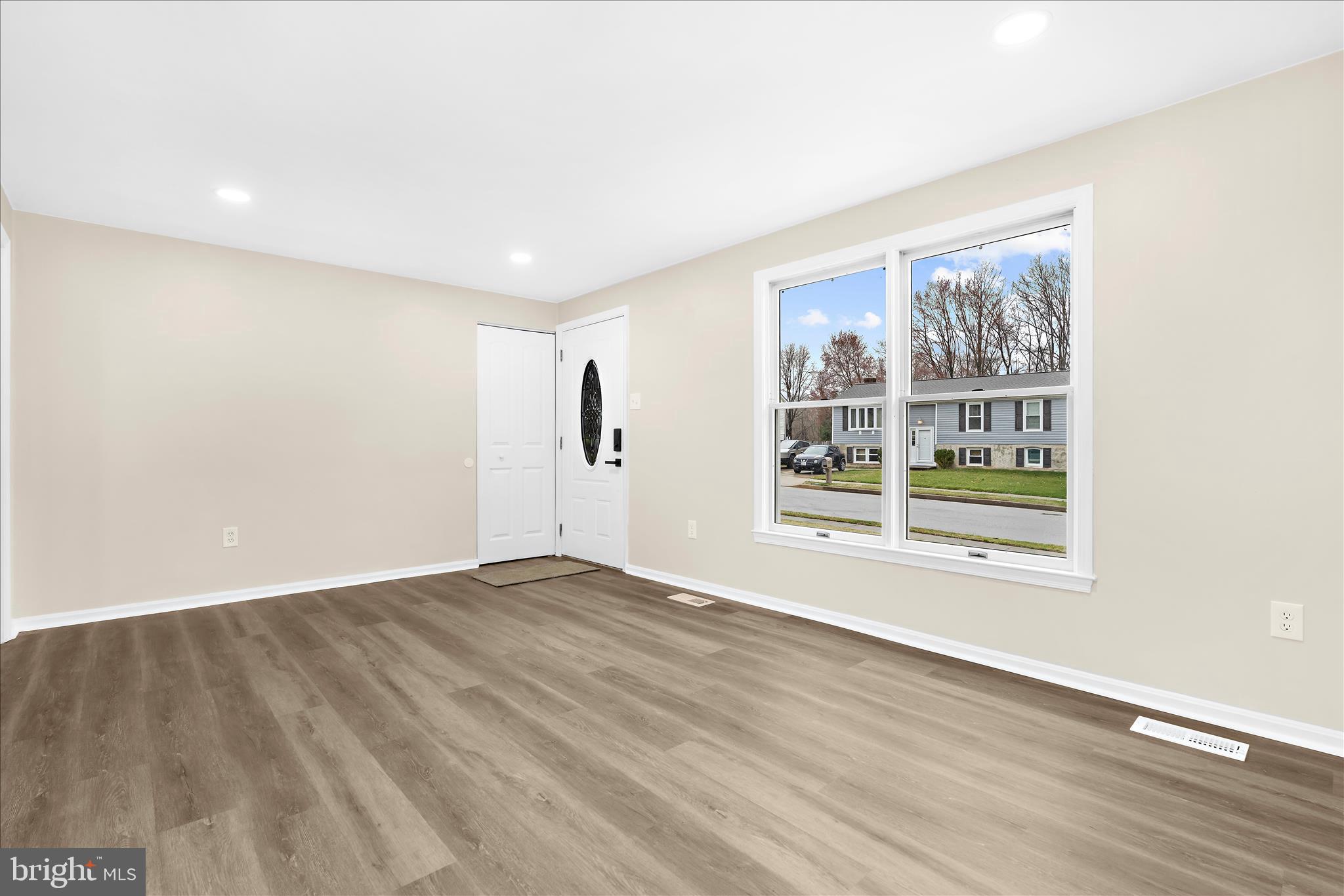 GOLDEN ACRES - Residential