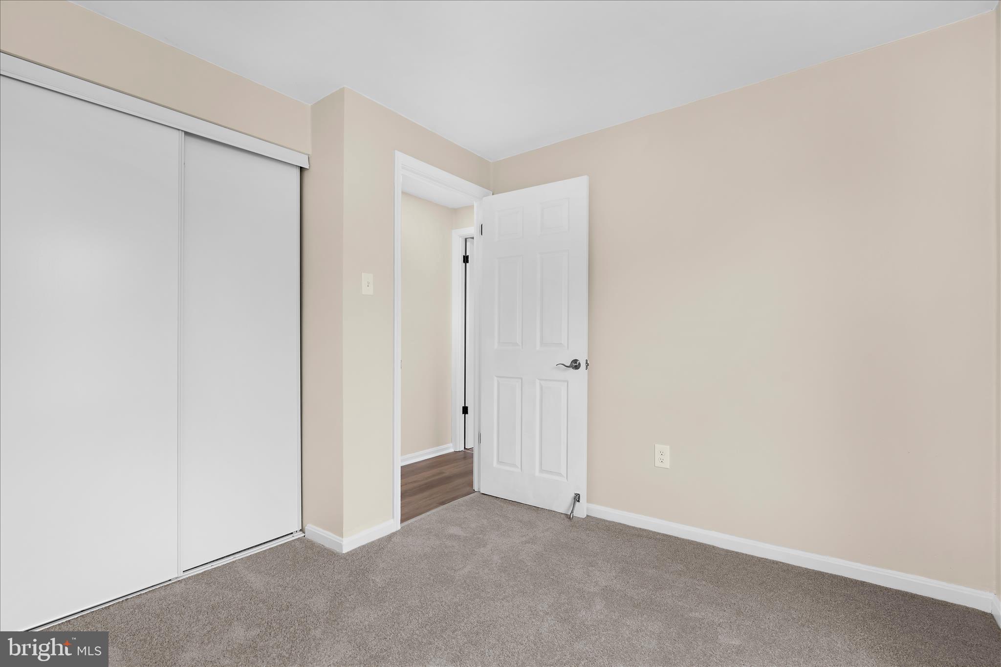 GOLDEN ACRES - Residential