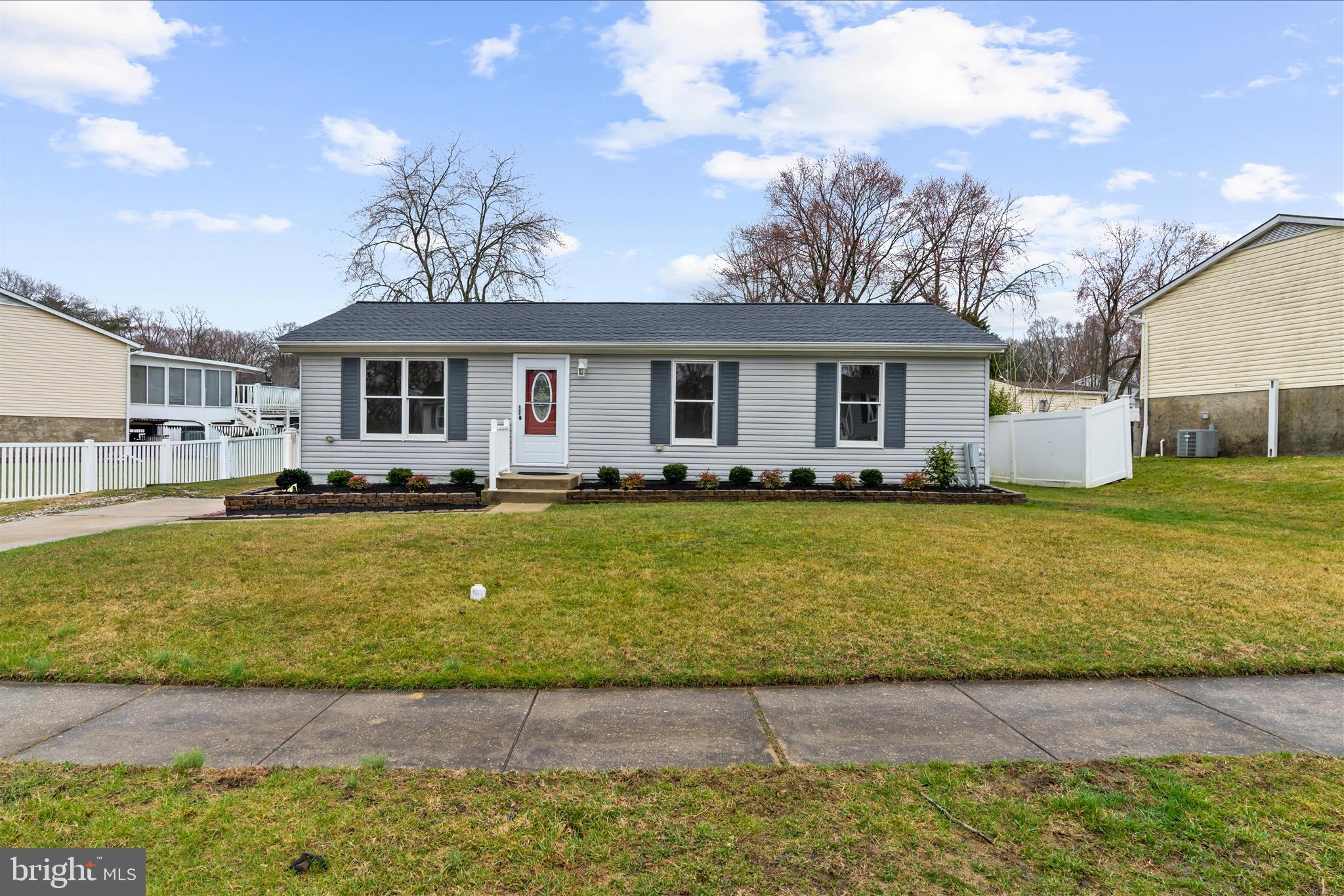 GOLDEN ACRES - Residential