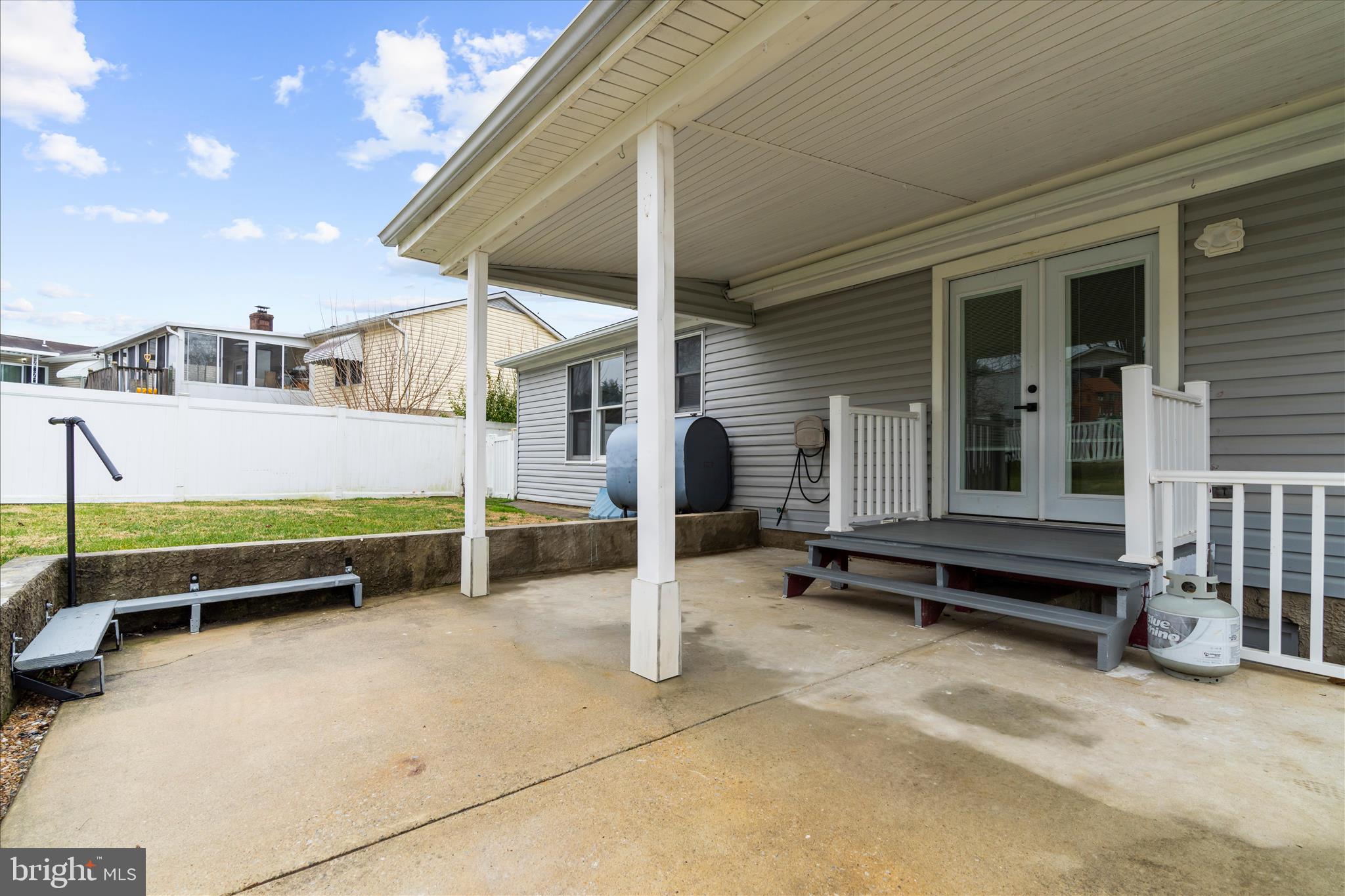 GOLDEN ACRES - Residential