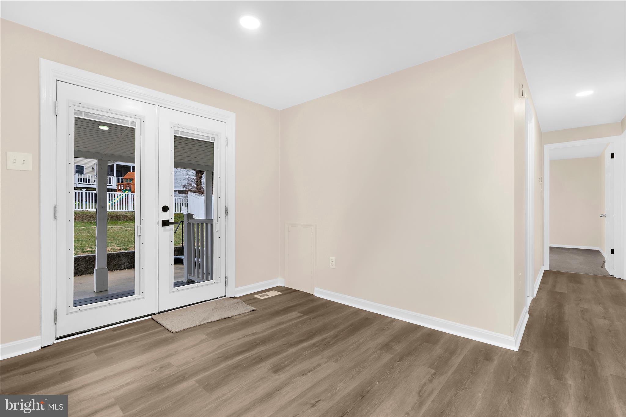 GOLDEN ACRES - Residential