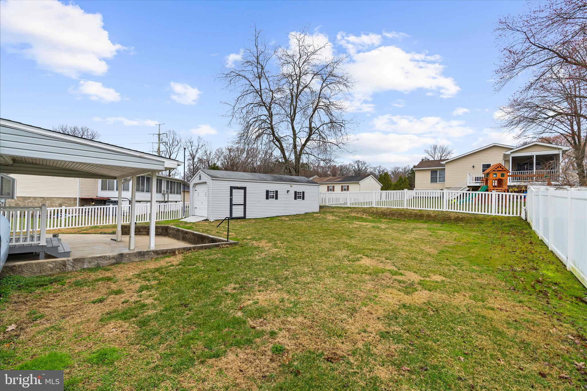 GOLDEN ACRES - Residential