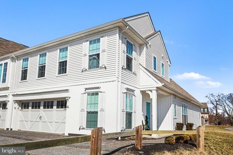 Townhouse For Sale - 1323 Arlington Way<br/> Cumberland County, MECHANICSBURG, PA 17055