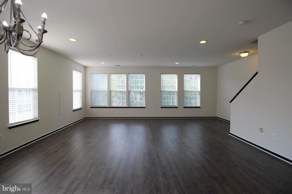 Photo of 14782 Mason Creek Circle, WOODBRIDGE, VA 22191 (MLS # VAPW2104548)