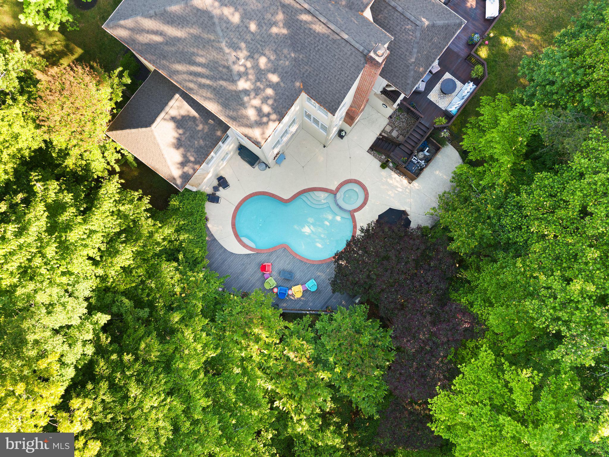 ESTATES AT ROSELAND - Residential