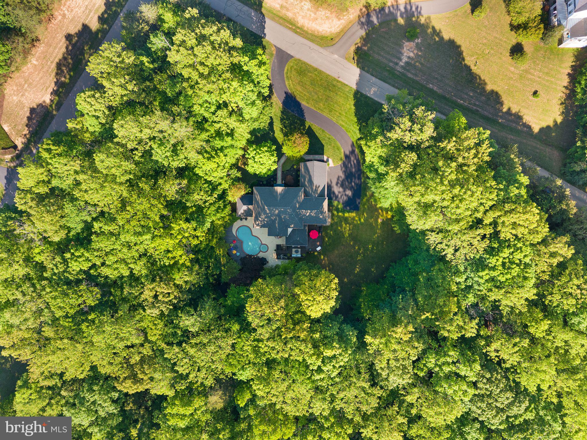 ESTATES AT ROSELAND - Residential