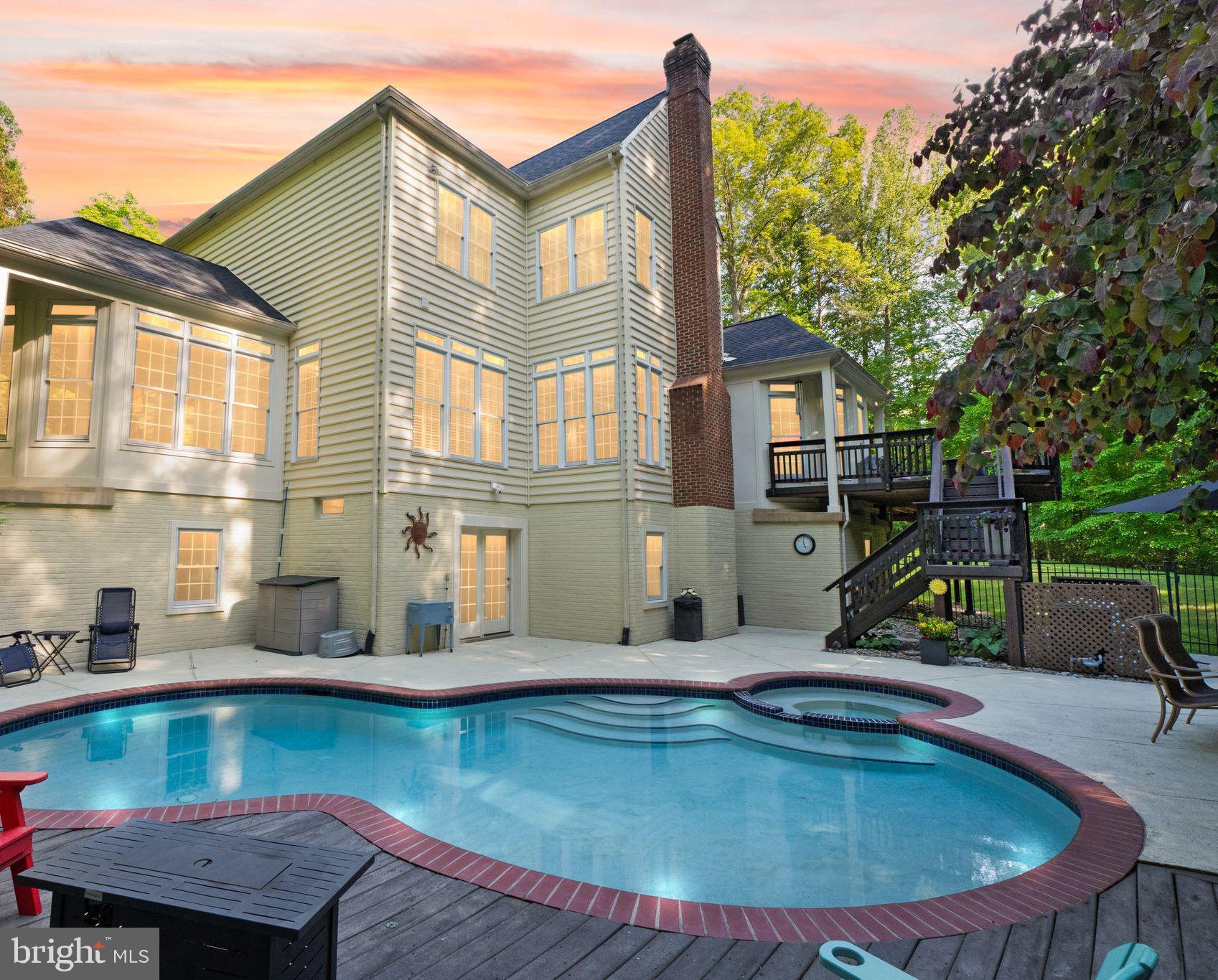 10082 ROSELAND RIDGE ROAD