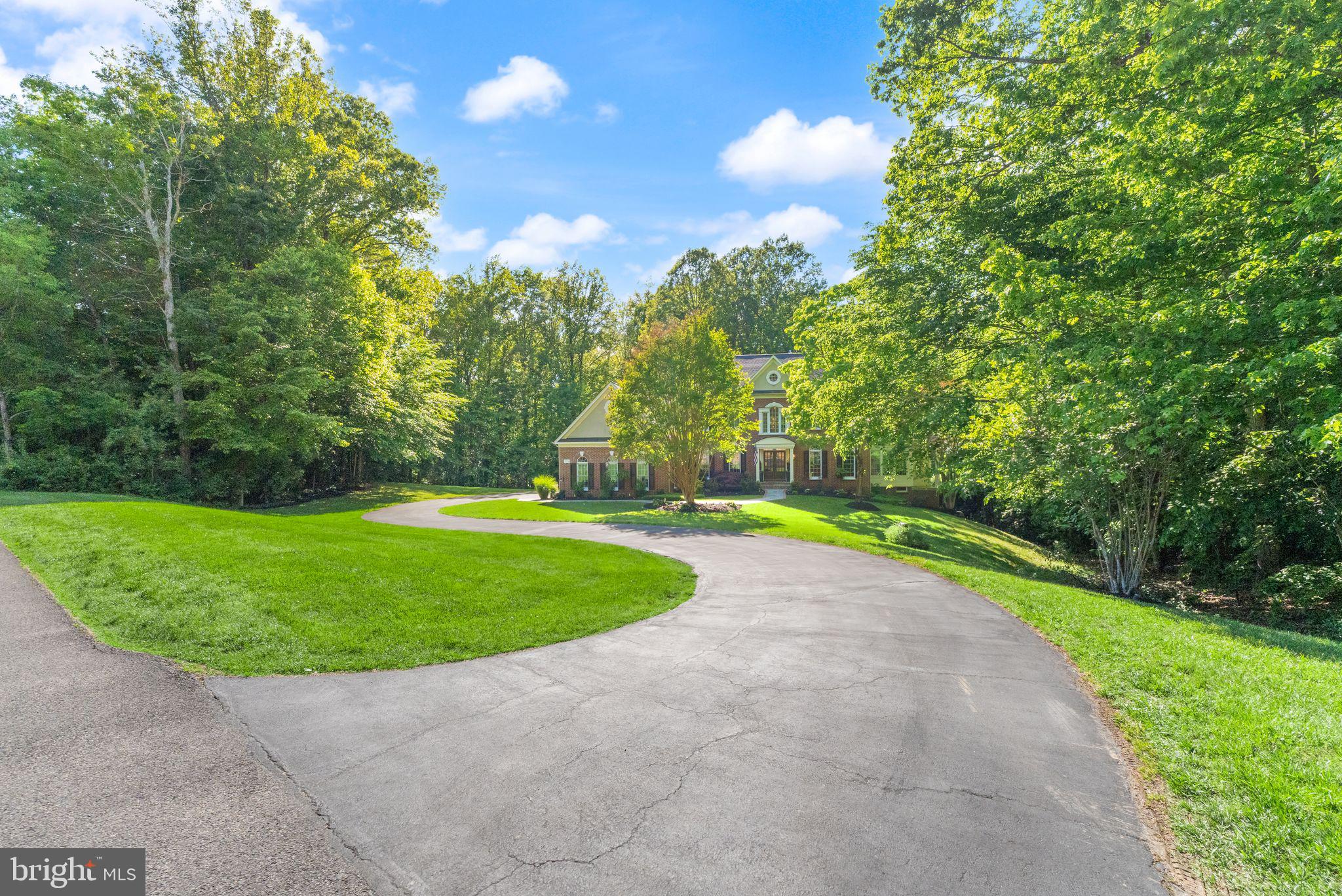 ESTATES AT ROSELAND - Residential