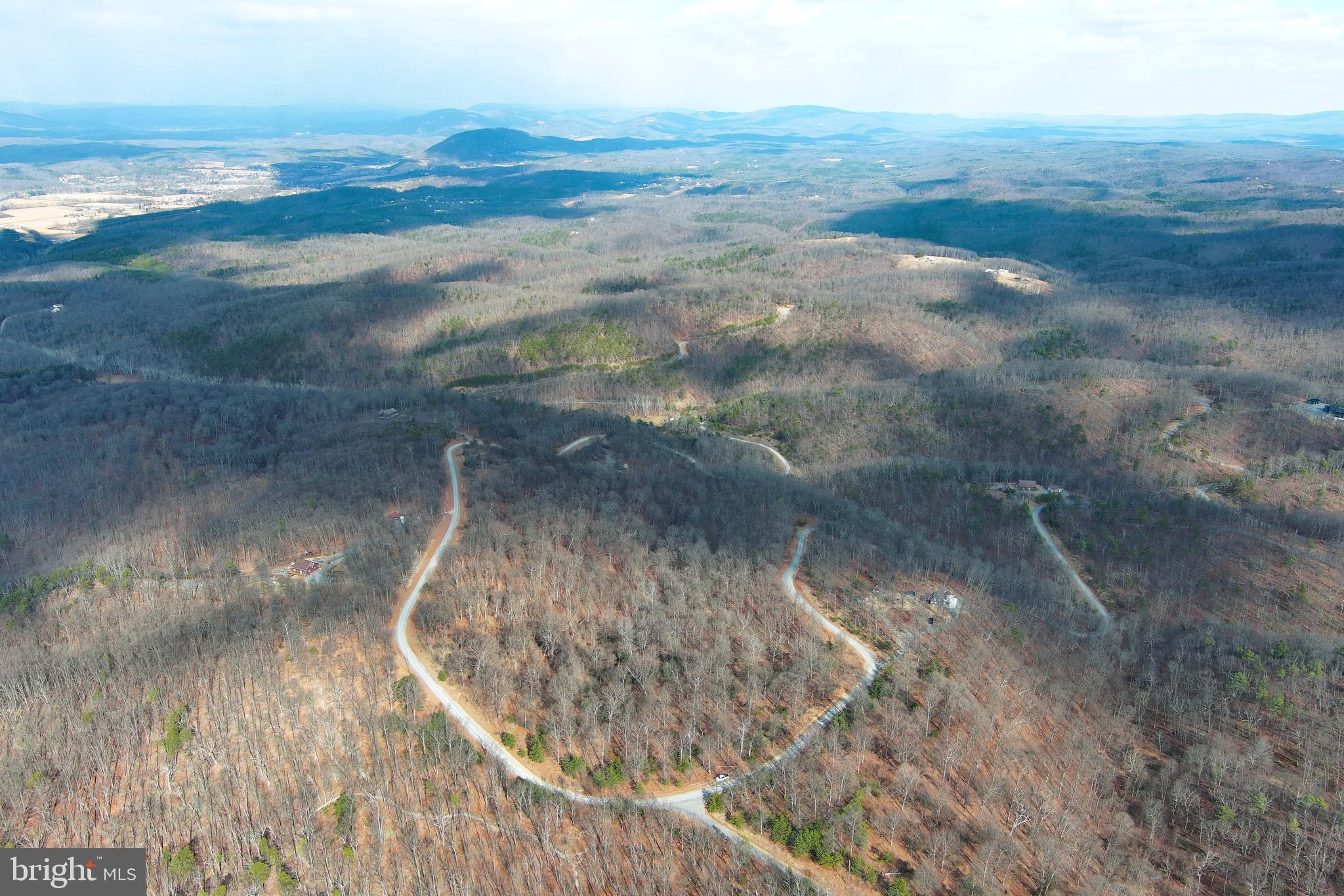 BLUFFS ON THE POTOMAC - Land