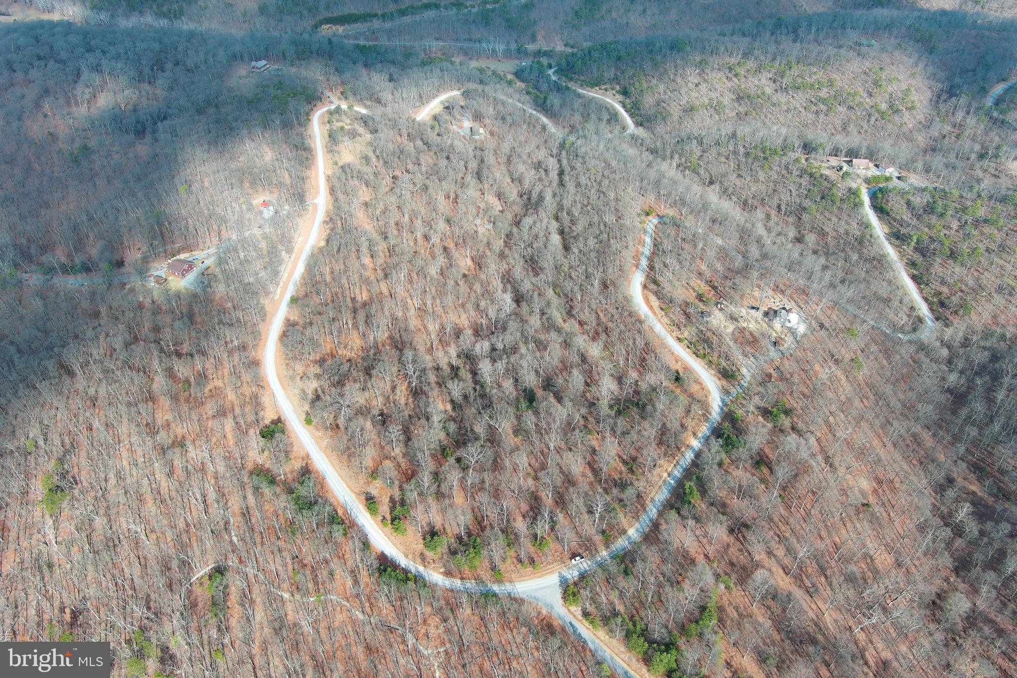 BLUFFS ON THE POTOMAC - Land