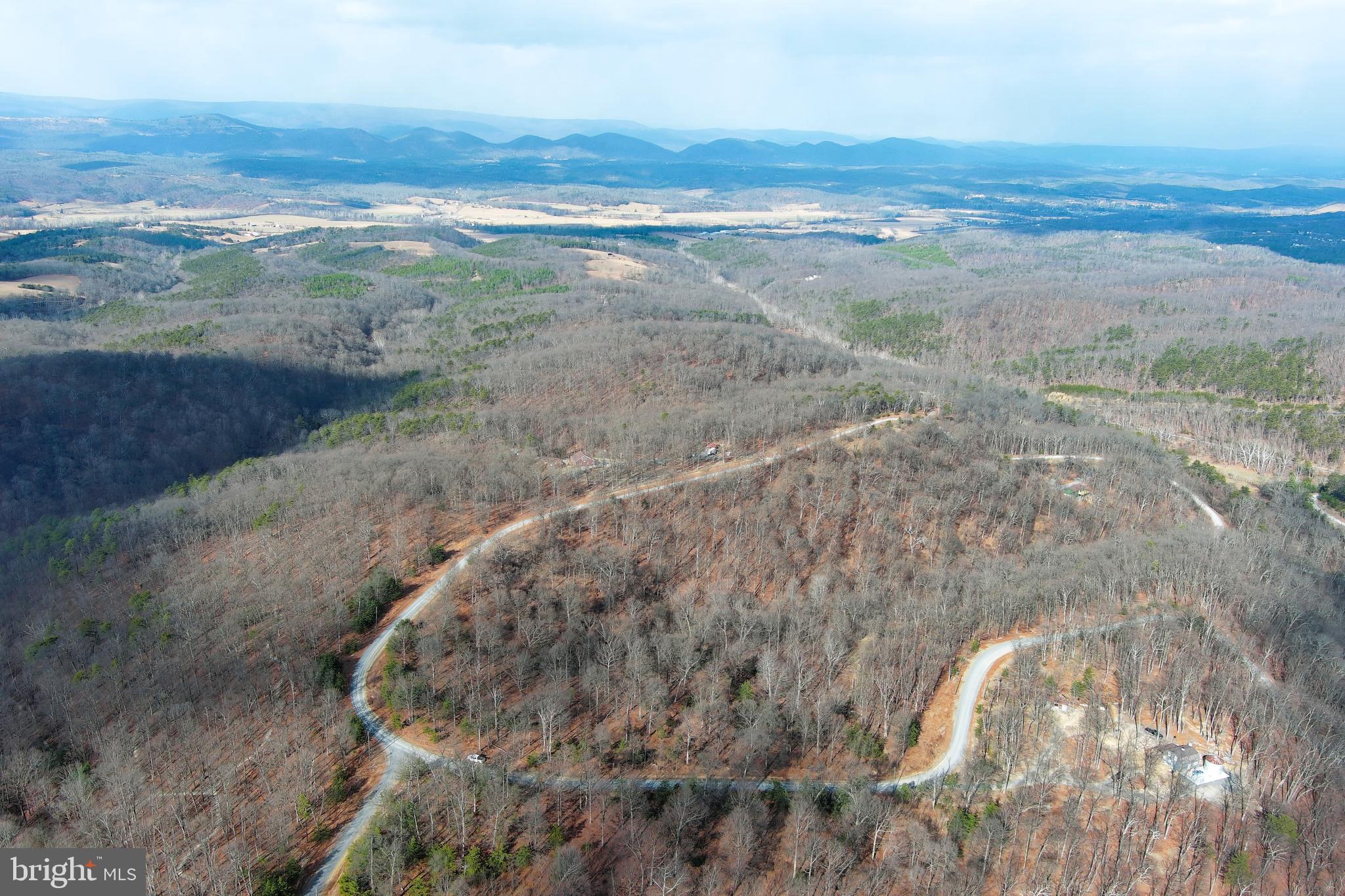 BLUFFS ON THE POTOMAC - Land