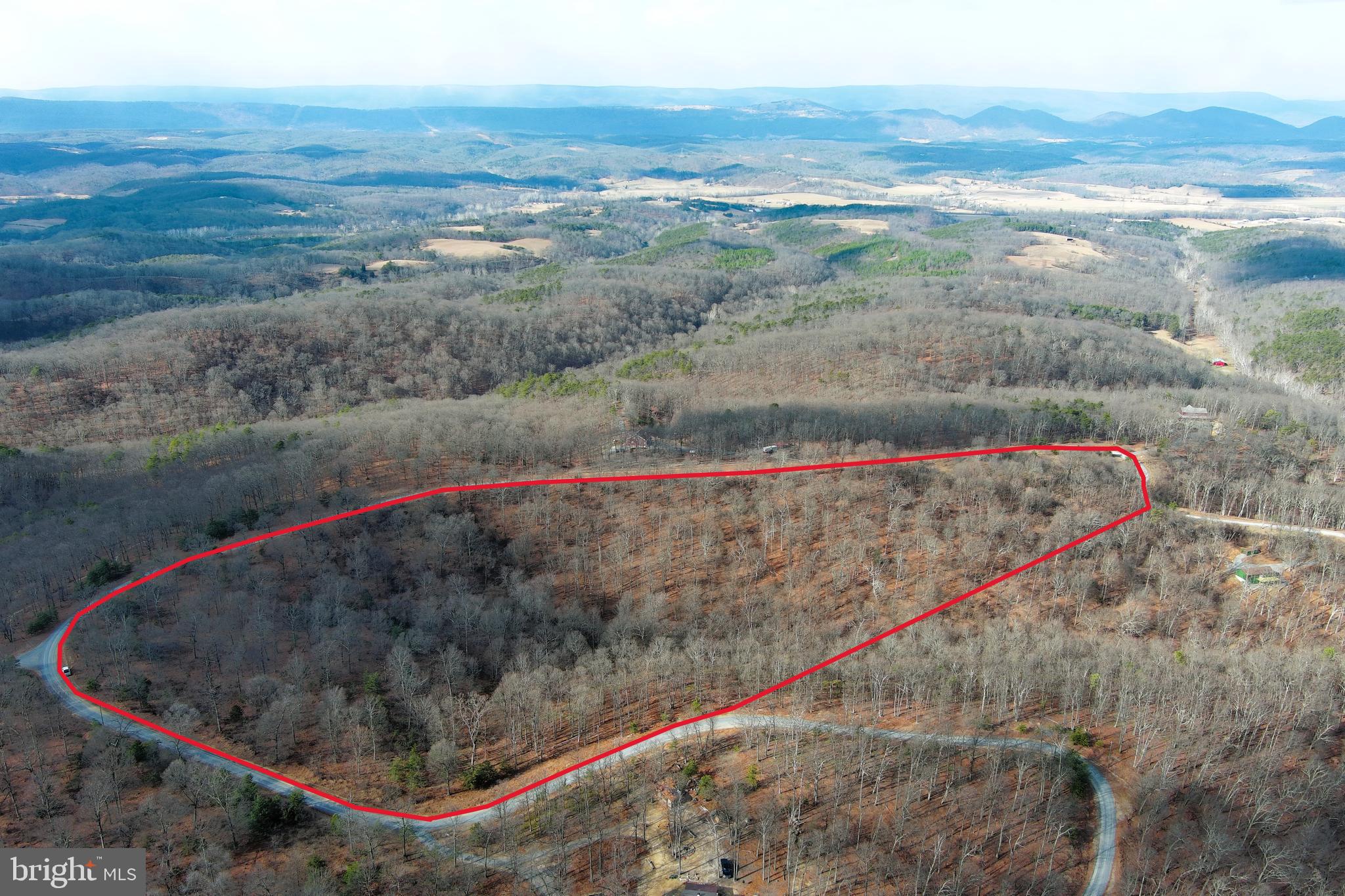 BLUFFS ON THE POTOMAC - Land