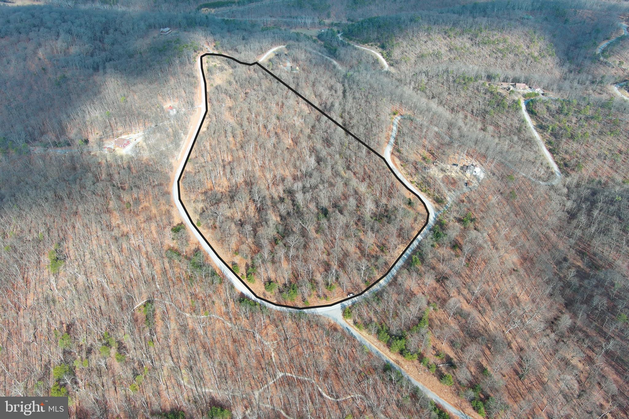 BLUFFS ON THE POTOMAC - Land