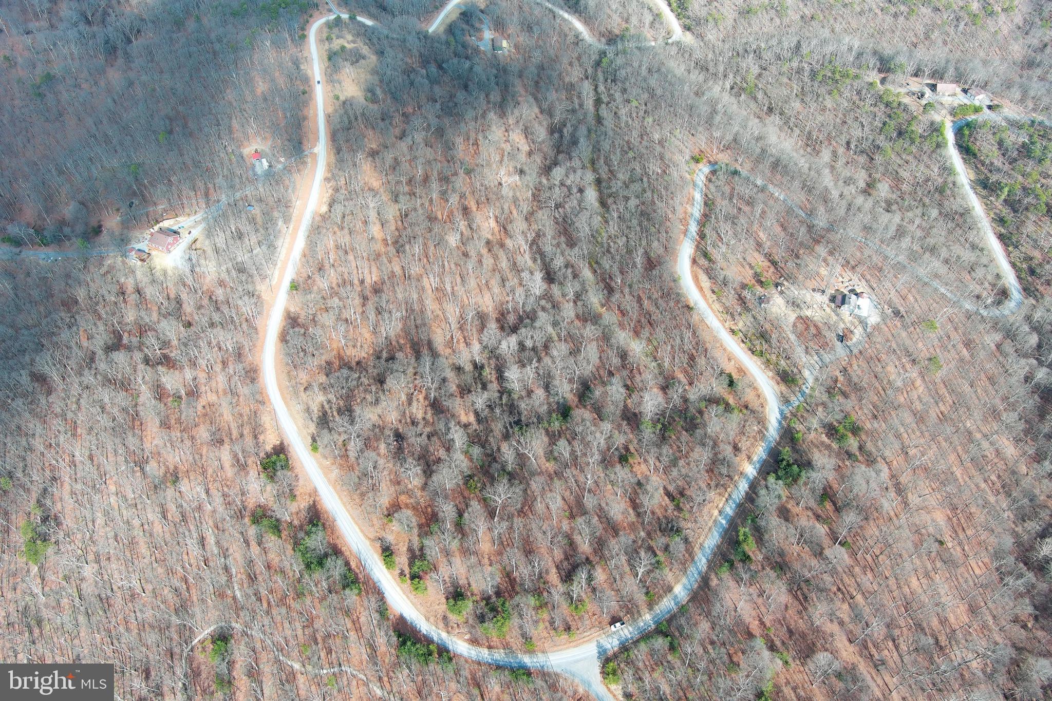 BLUFFS ON THE POTOMAC - Land