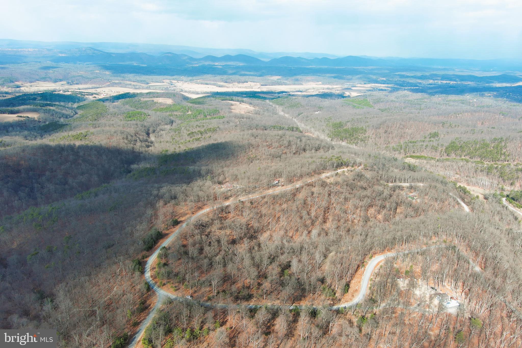 BLUFFS ON THE POTOMAC - Land