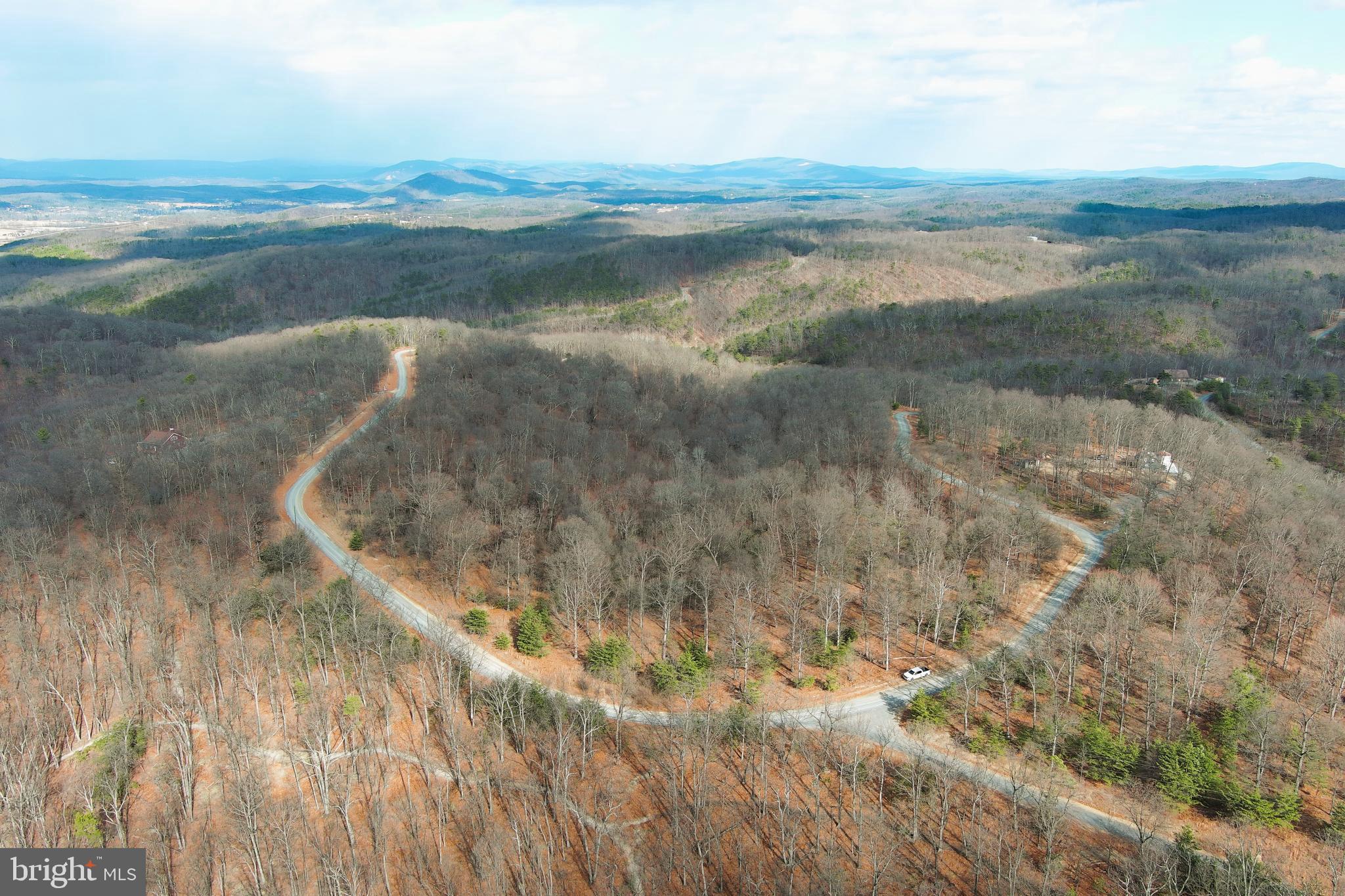 BLUFFS ON THE POTOMAC - Land