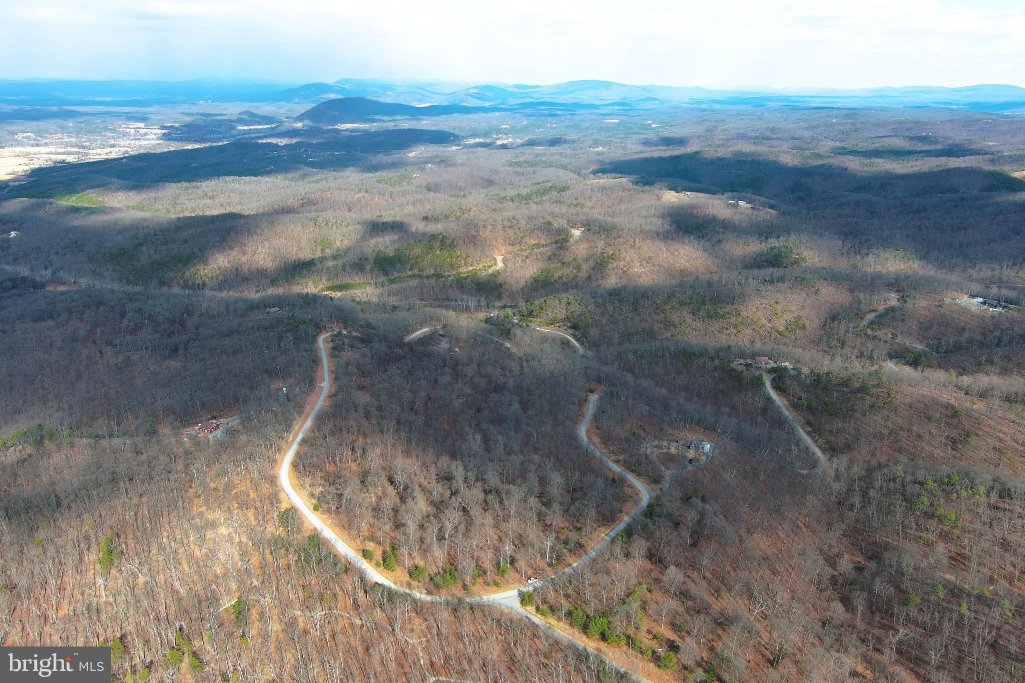 BLUFFS ON THE POTOMAC - Land