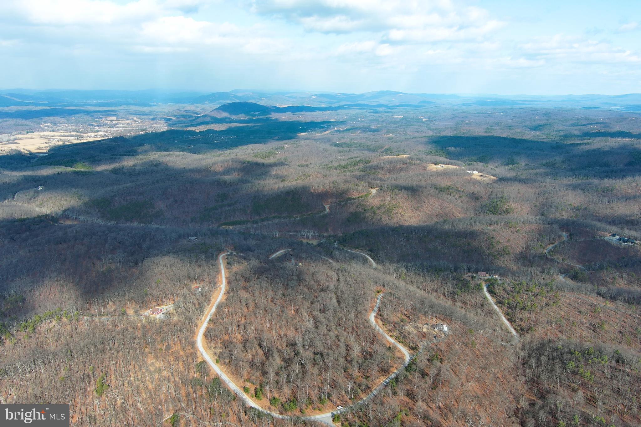 BLUFFS ON THE POTOMAC - Land