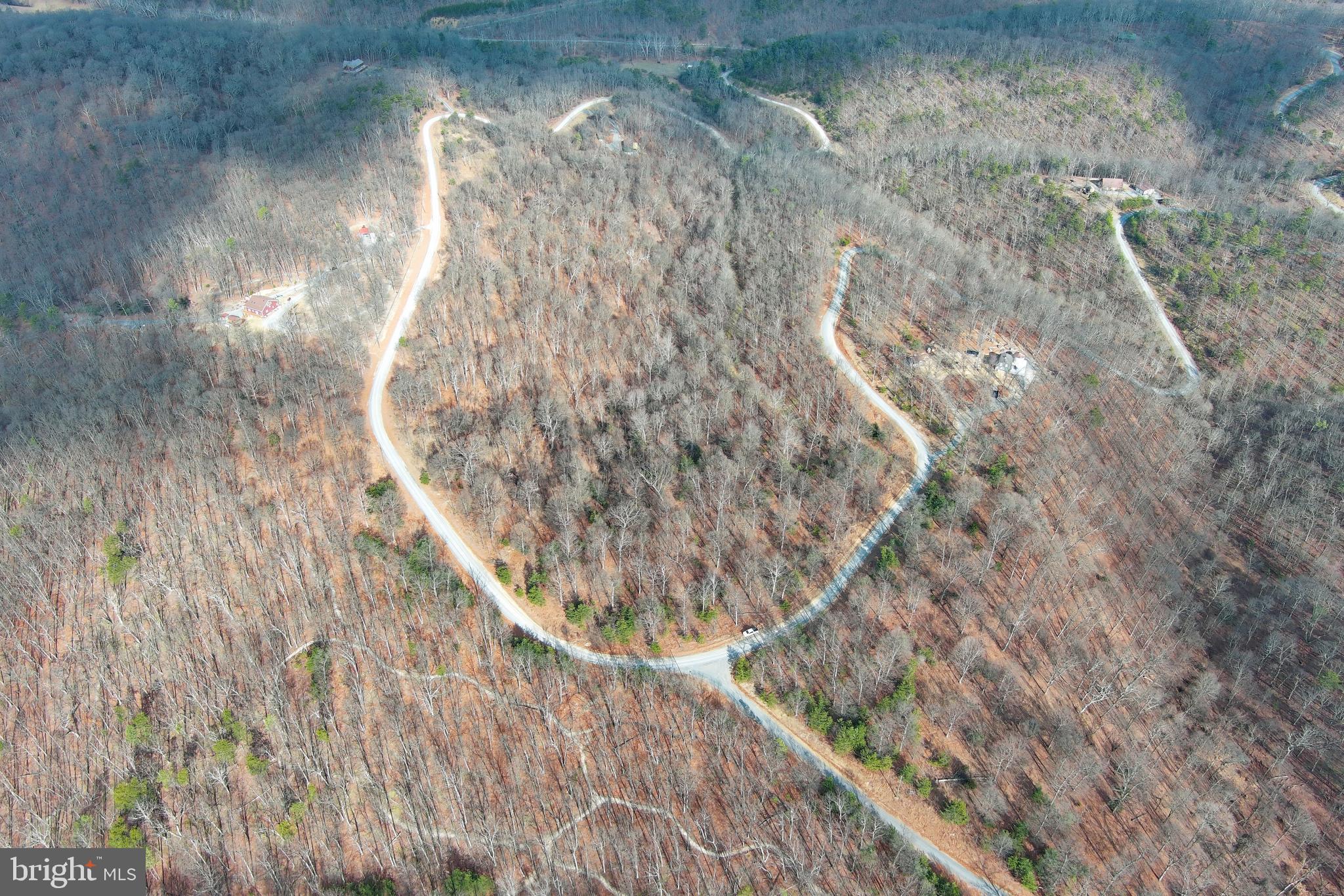 BLUFFS ON THE POTOMAC - Land