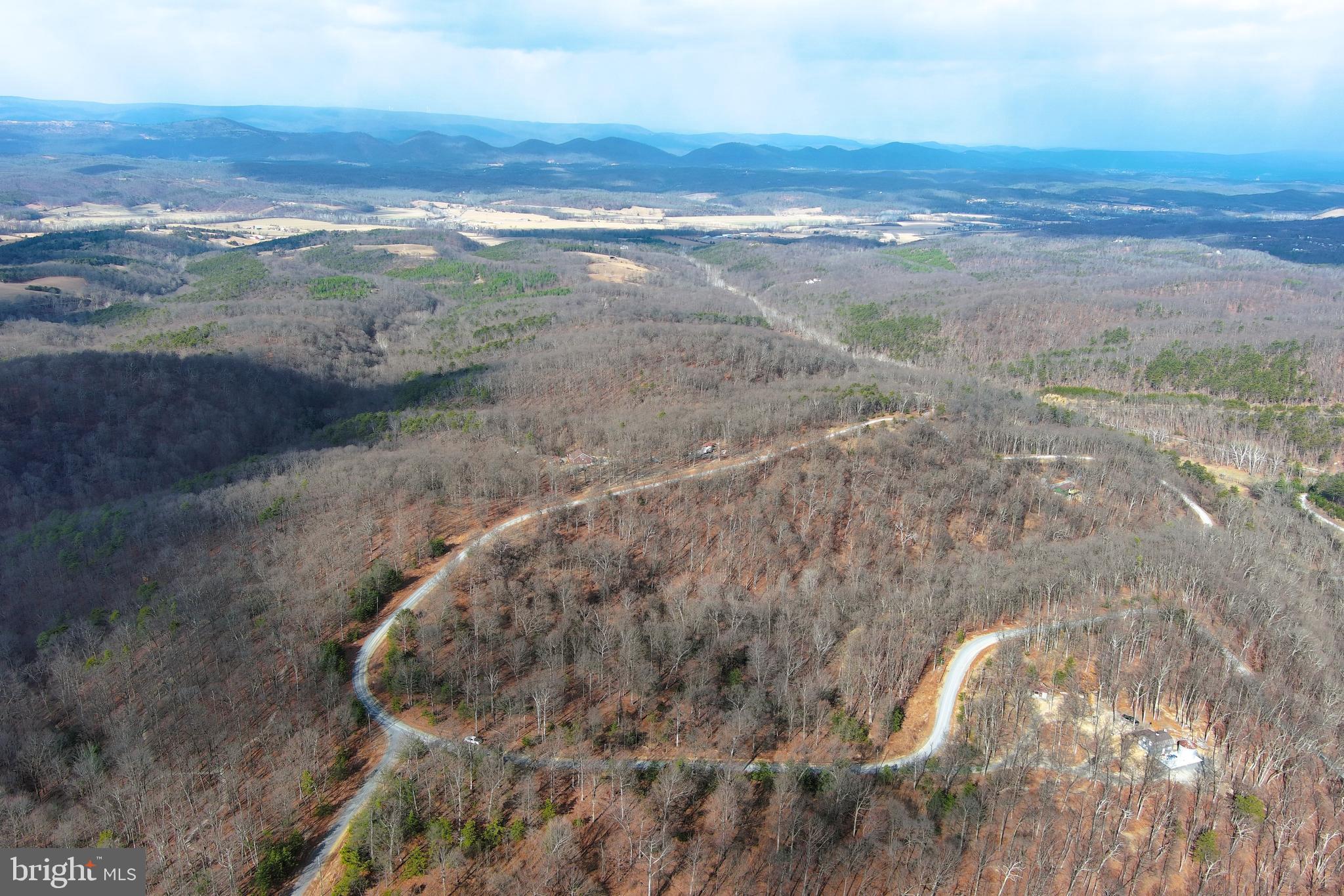 BLUFFS ON THE POTOMAC - Land