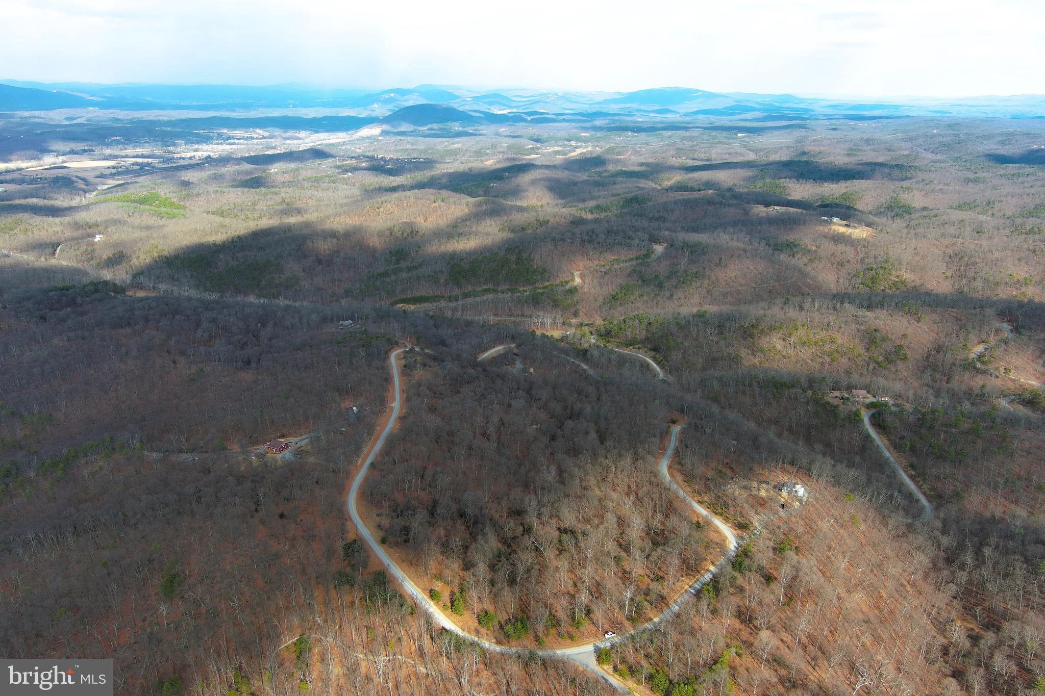 BLUFFS ON THE POTOMAC - Land