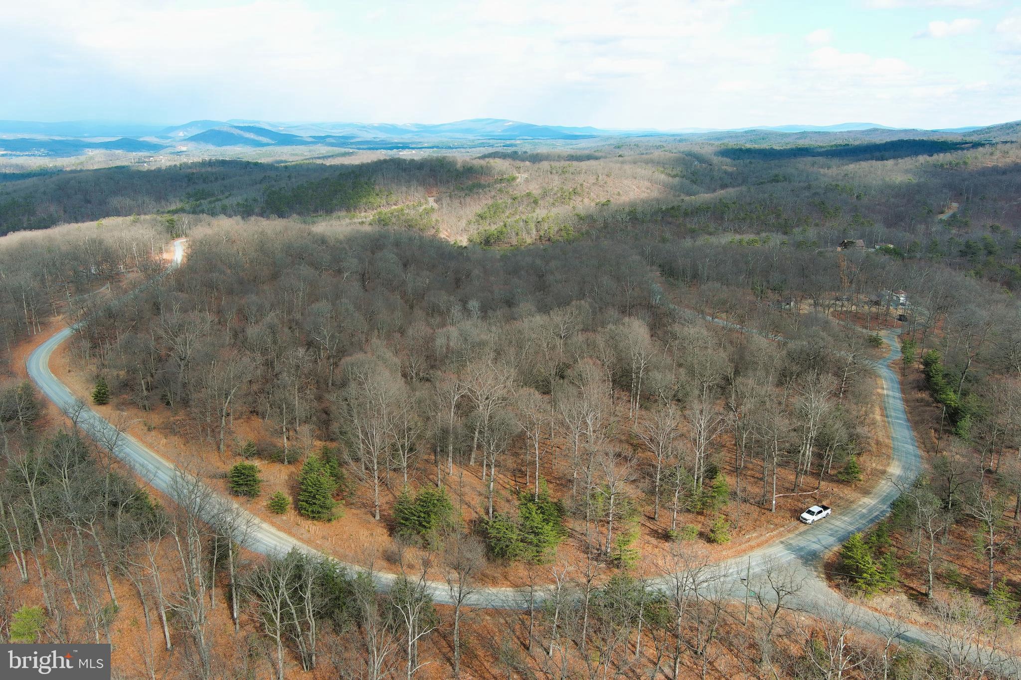 BLUFFS ON THE POTOMAC - Land