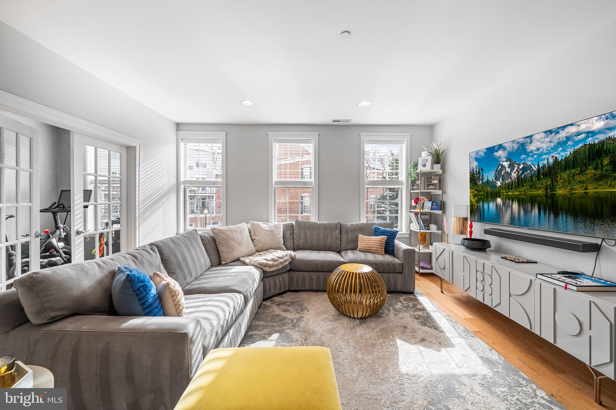 GRADUATE HOSPITAL - Residential